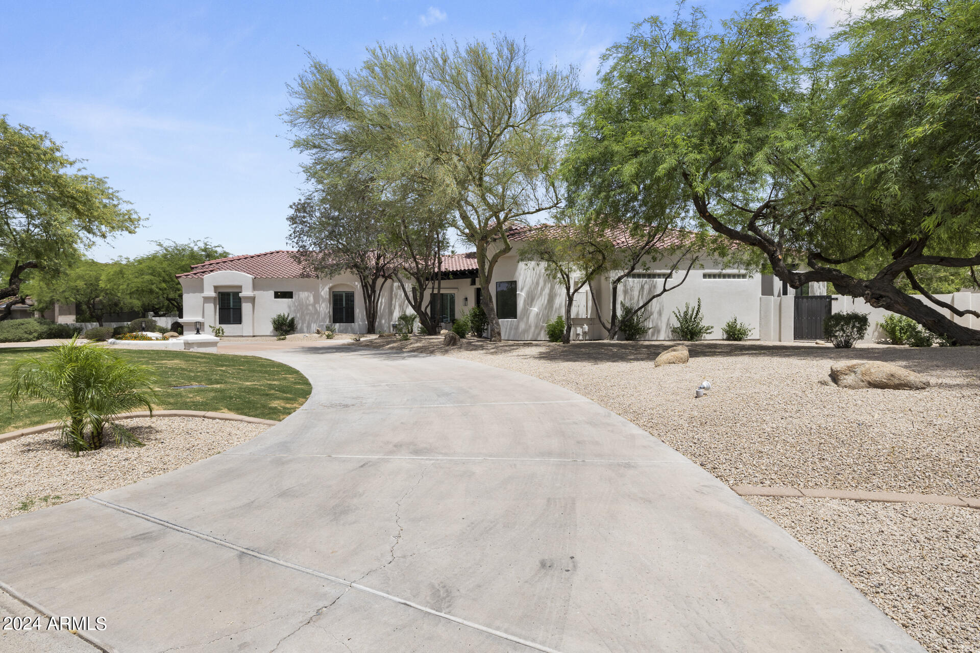 8518 E WOOD Drive