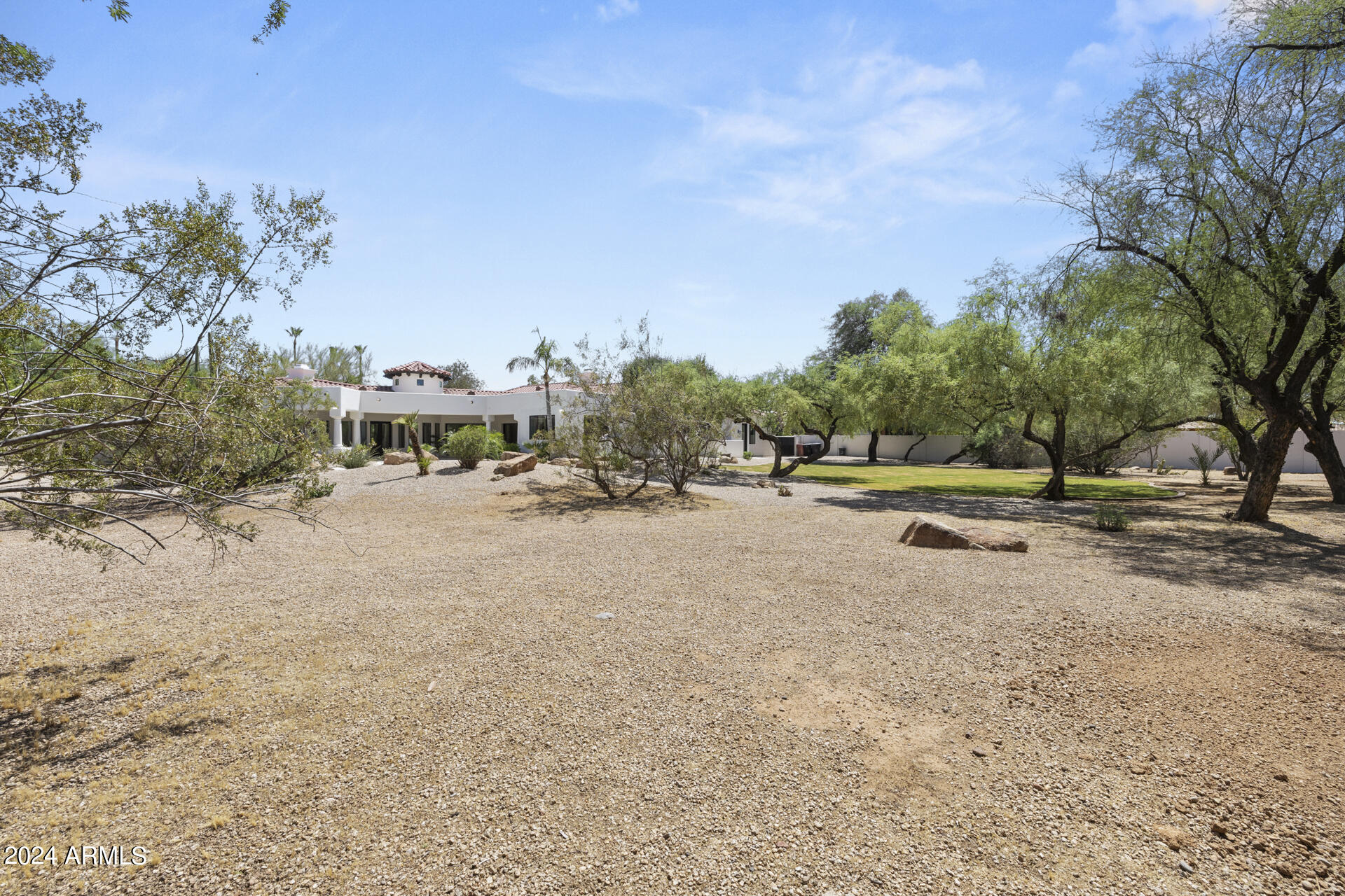 8518 E WOOD Drive