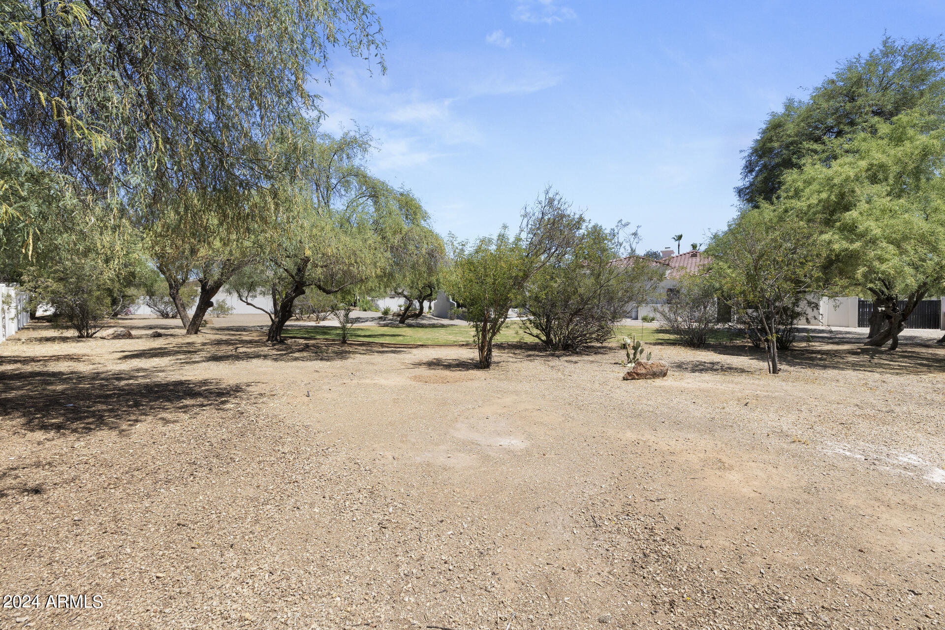 8518 E WOOD Drive