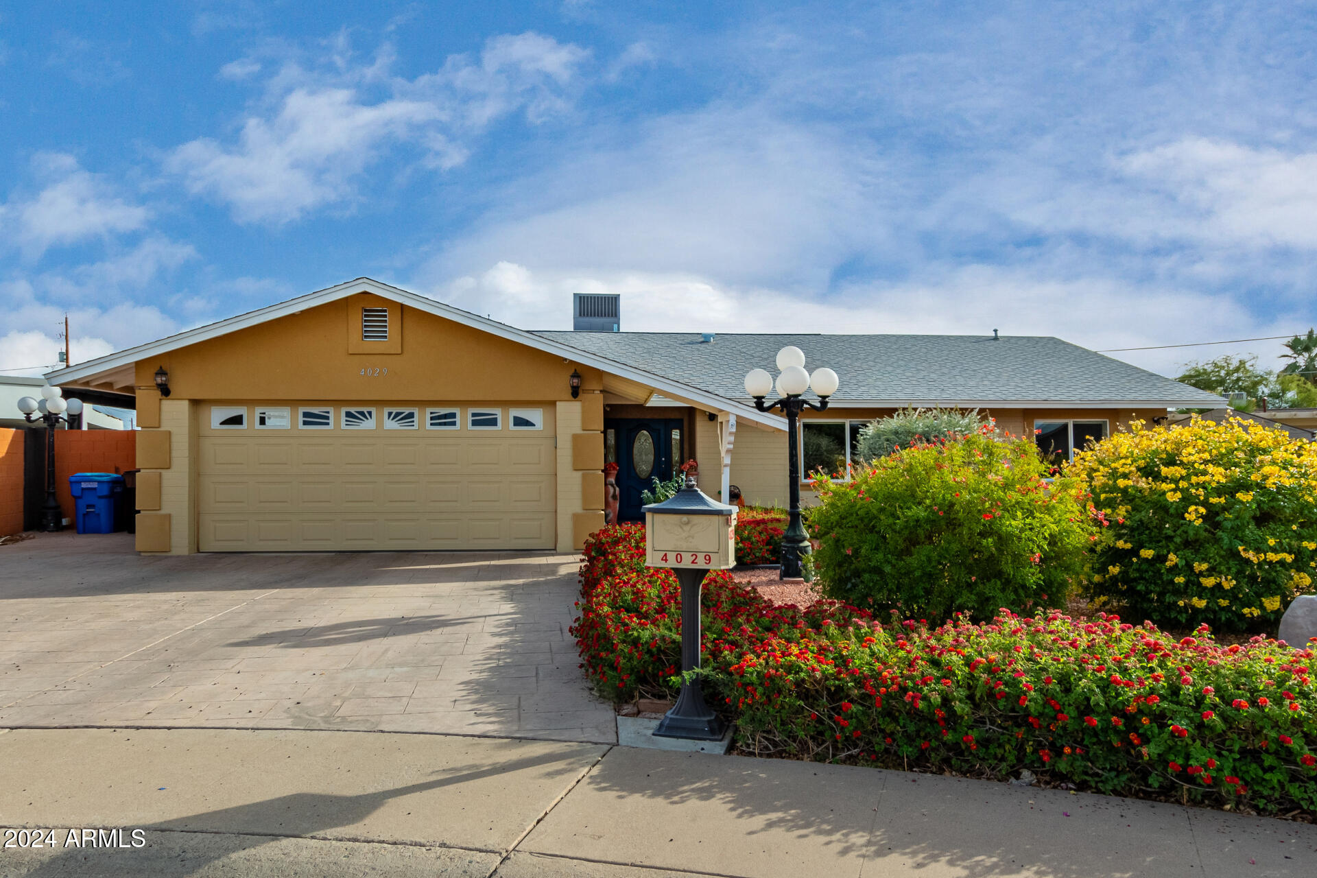4029 W LUKE Avenue