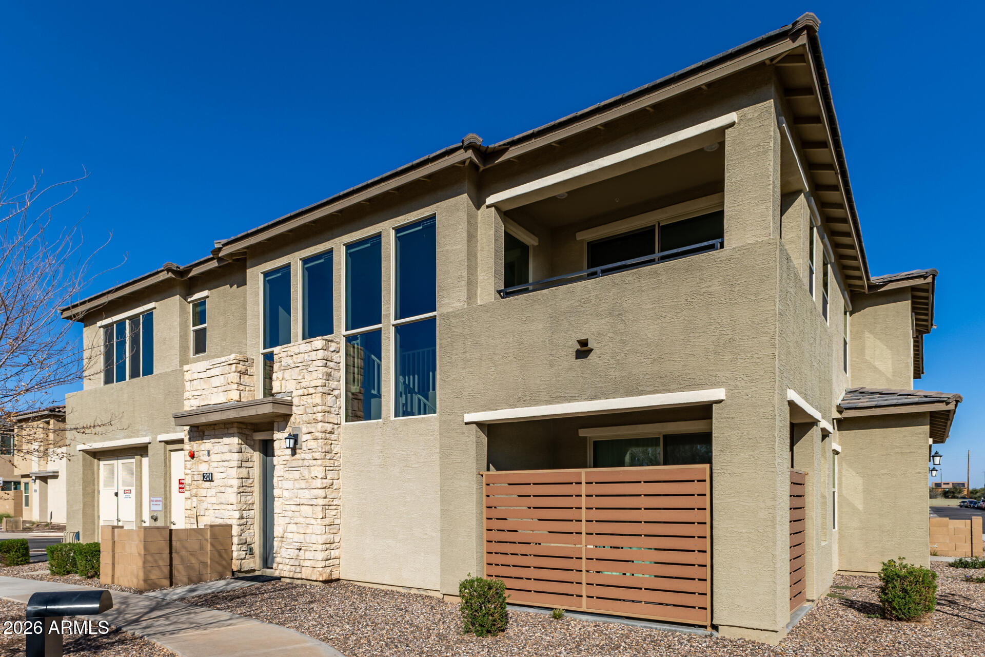 675 E GINKO Avenue 201