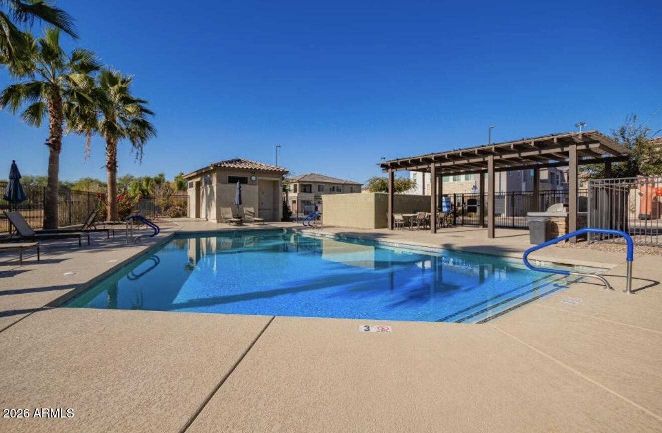 675 E GINKO Avenue 201