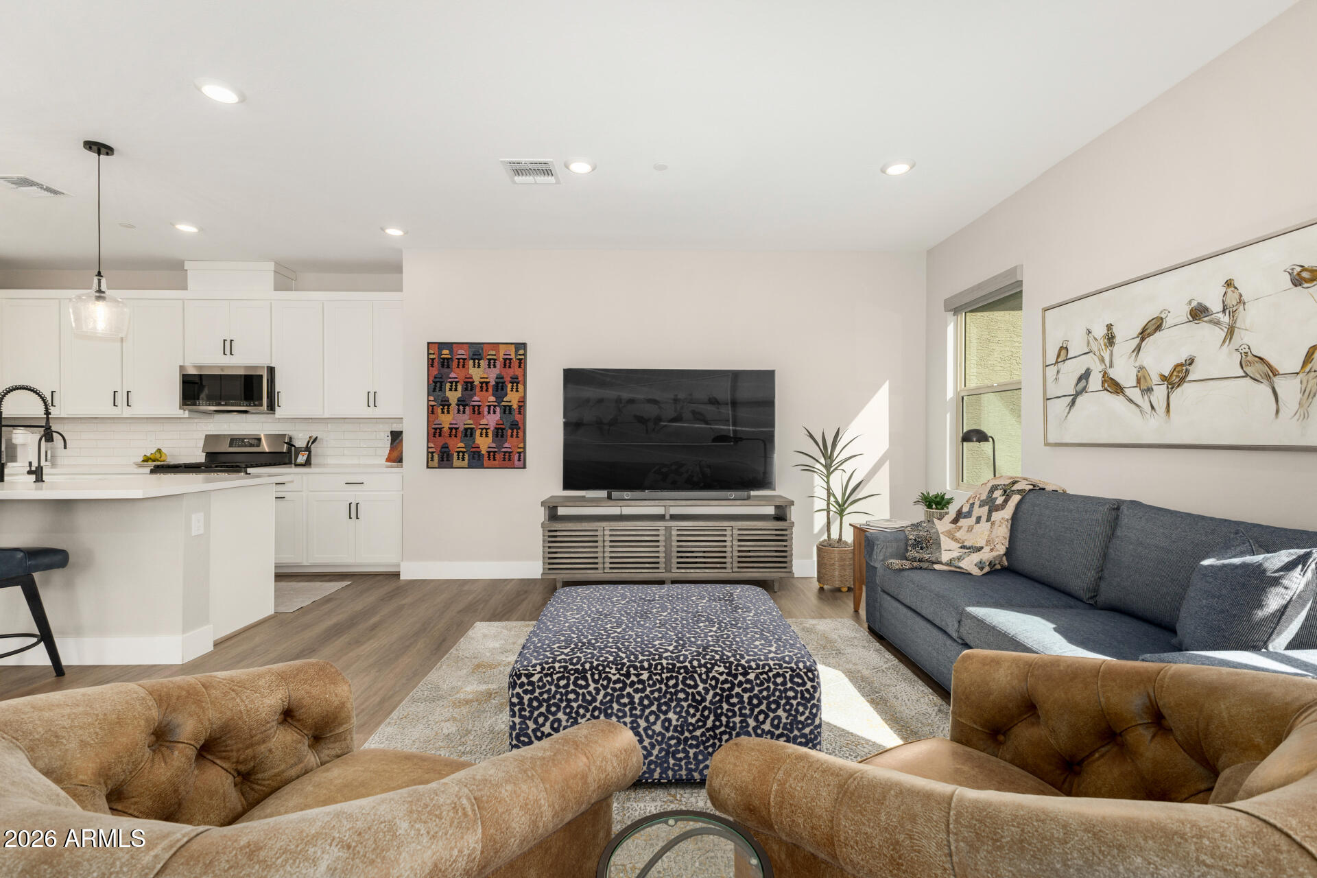 675 E GINKO Avenue 201