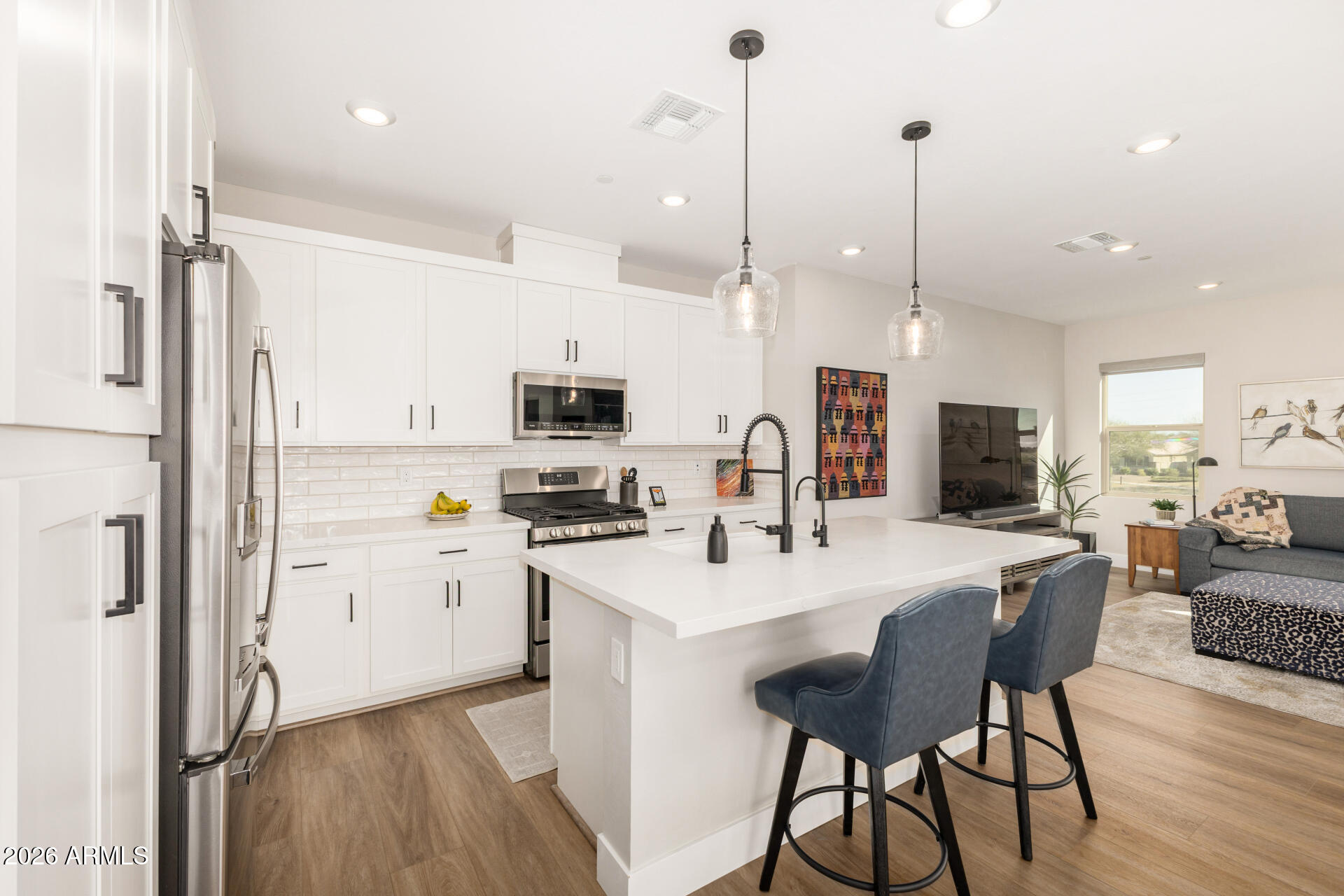 675 E GINKO Avenue 201