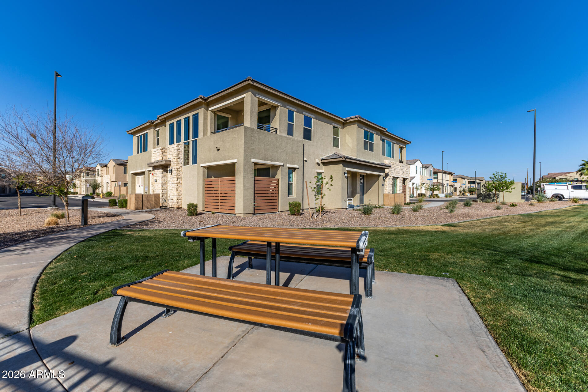 675 E GINKO Avenue 201