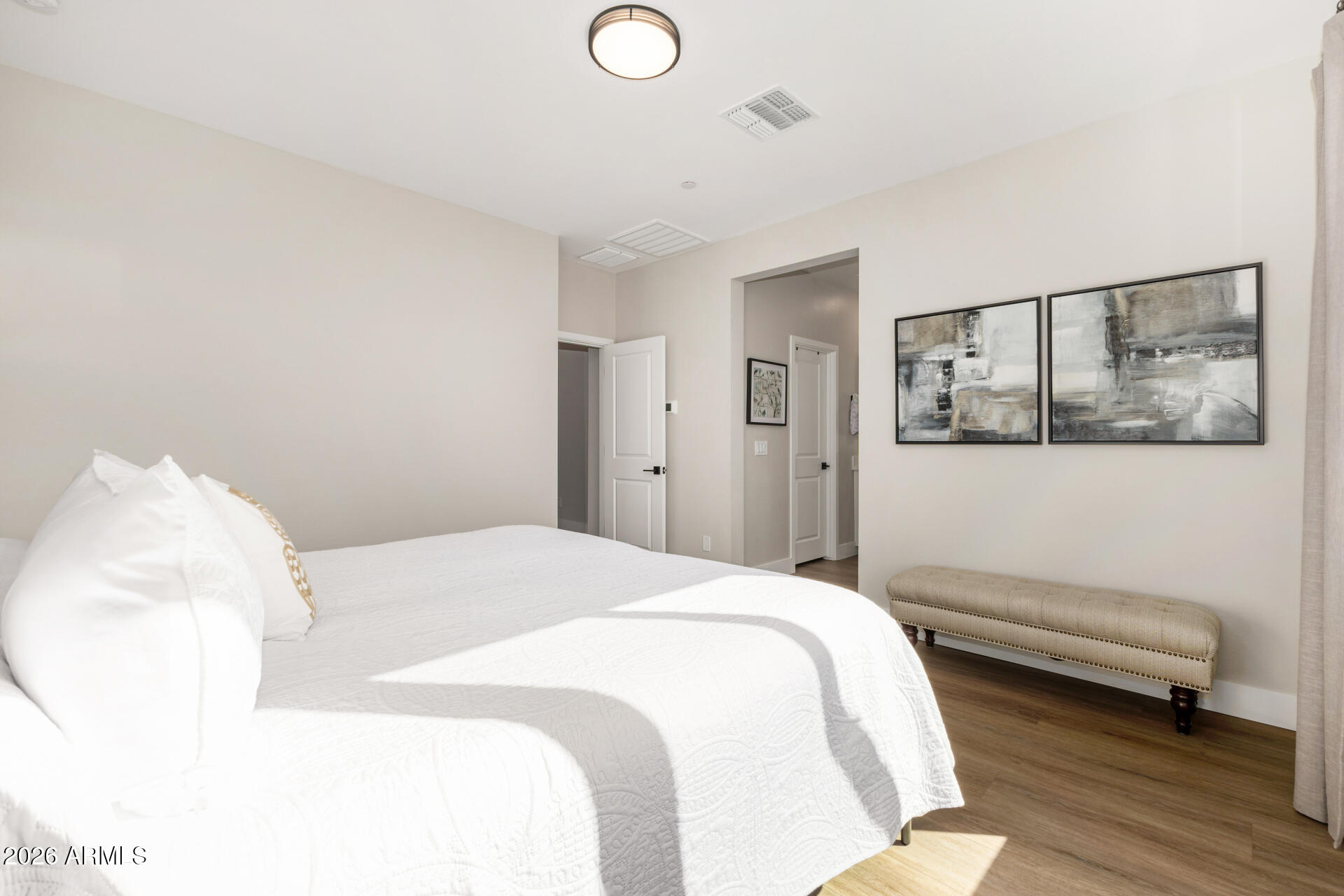 675 E GINKO Avenue 201