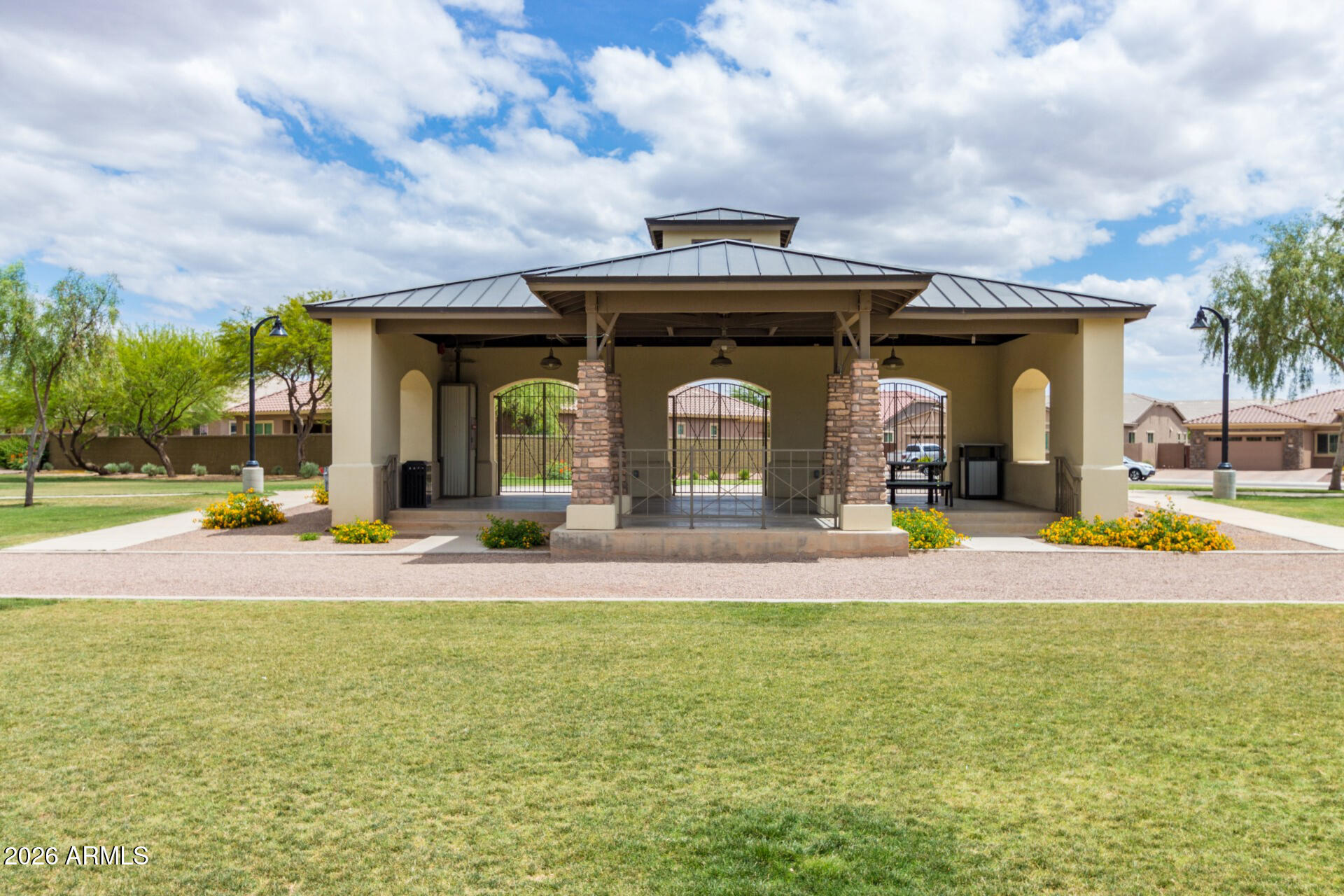 675 E GINKO Avenue 201