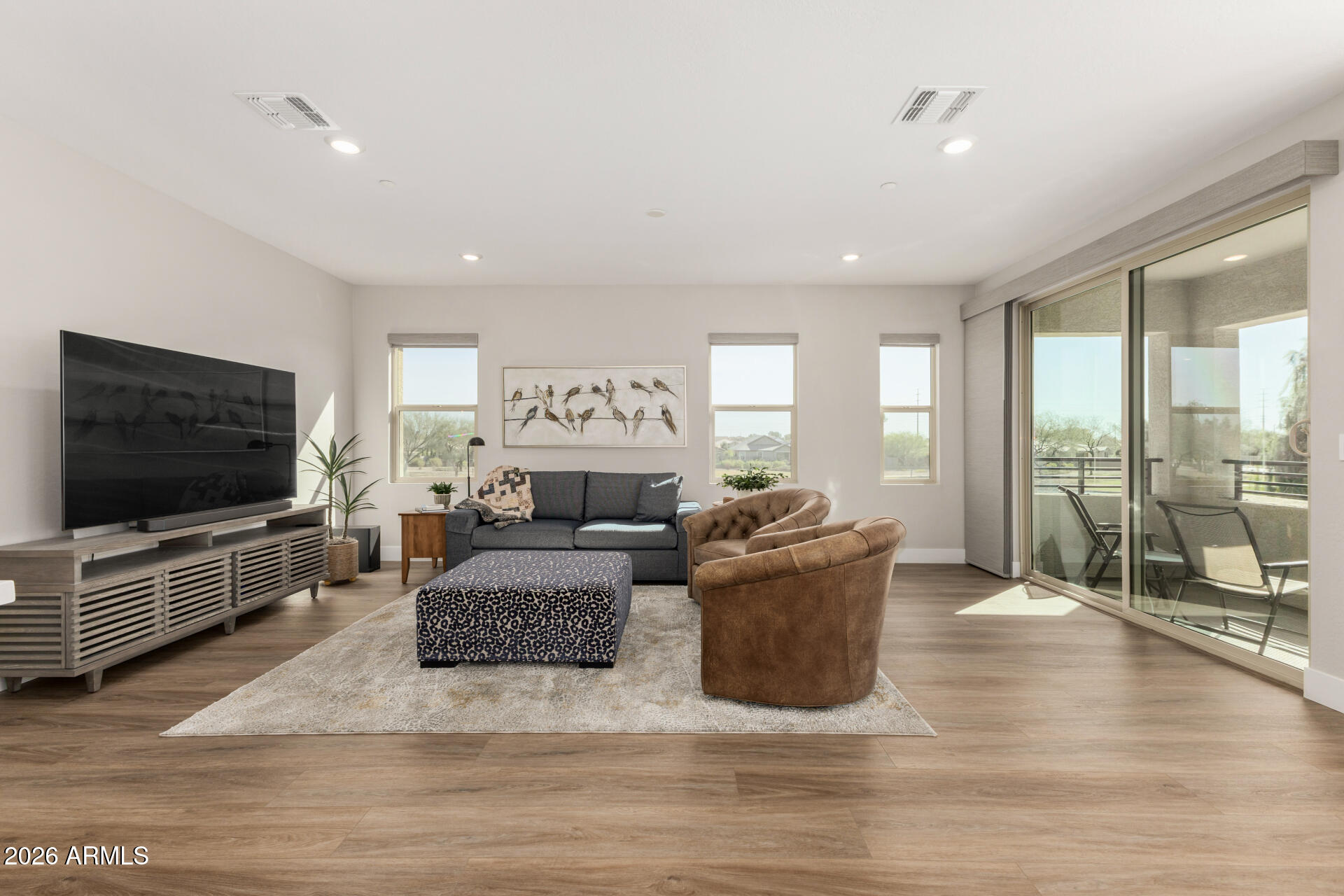 675 E GINKO Avenue 201