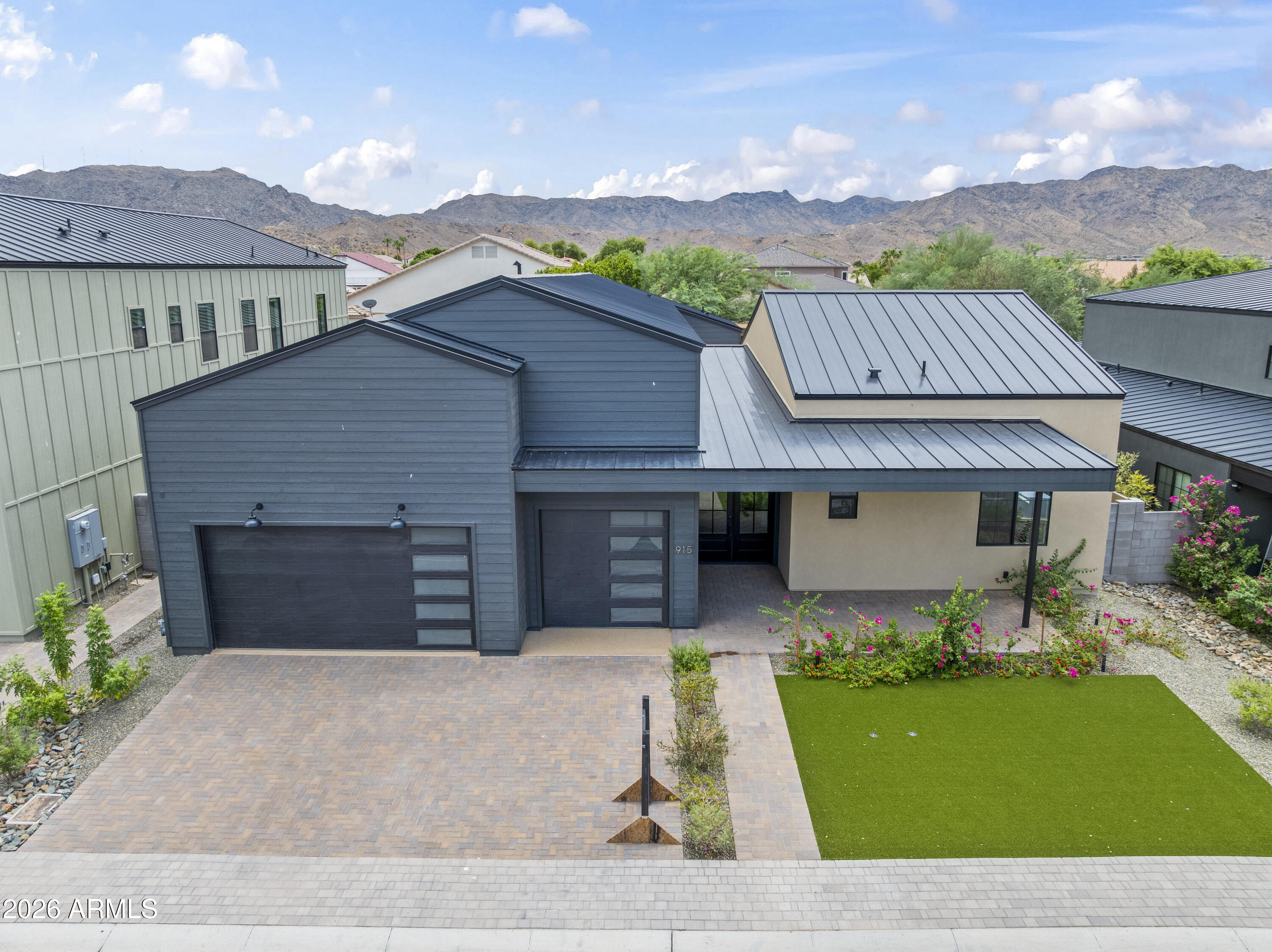915 W ARDMORE Road 11