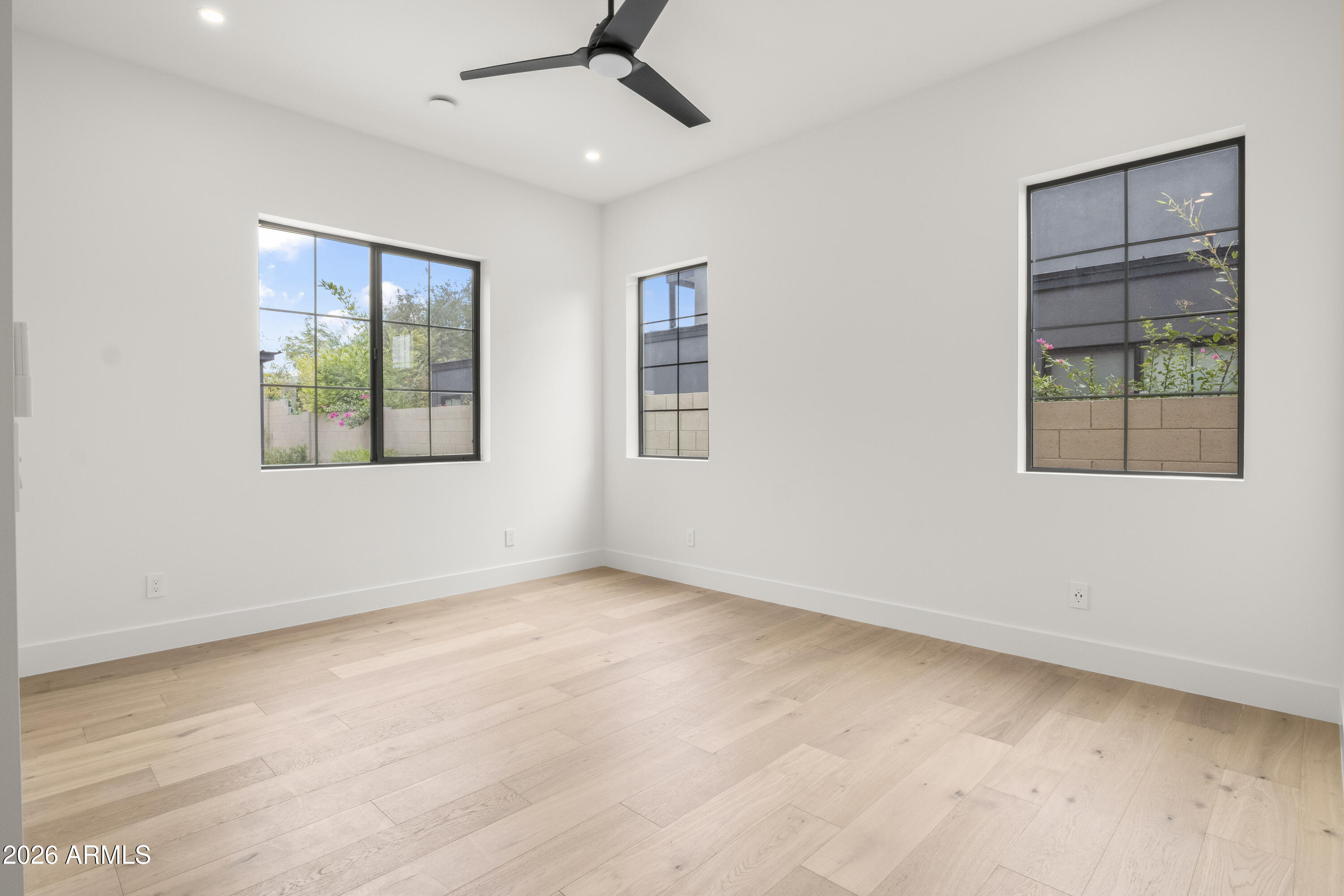 915 W ARDMORE Road 11