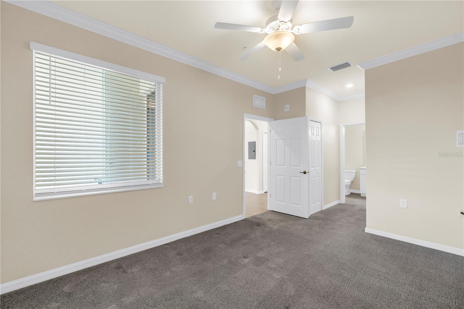 1030 TIDEWATER SHORES LOOP #405