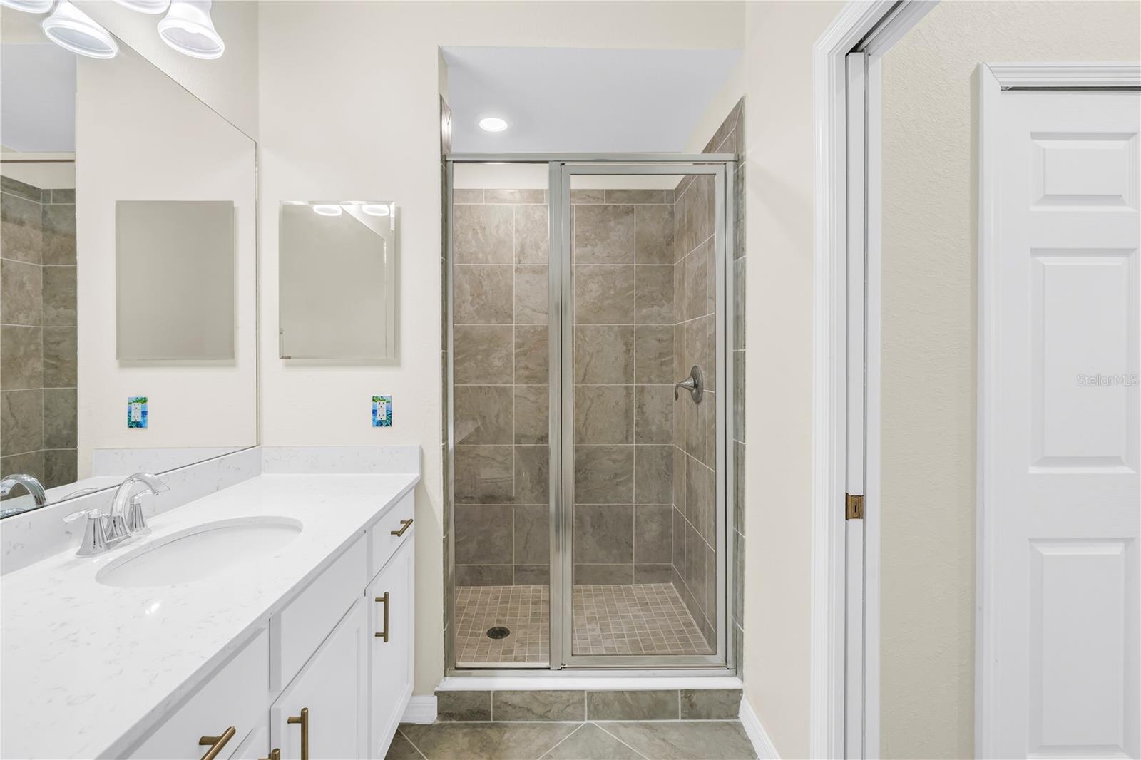 1030 TIDEWATER SHORES LOOP #405