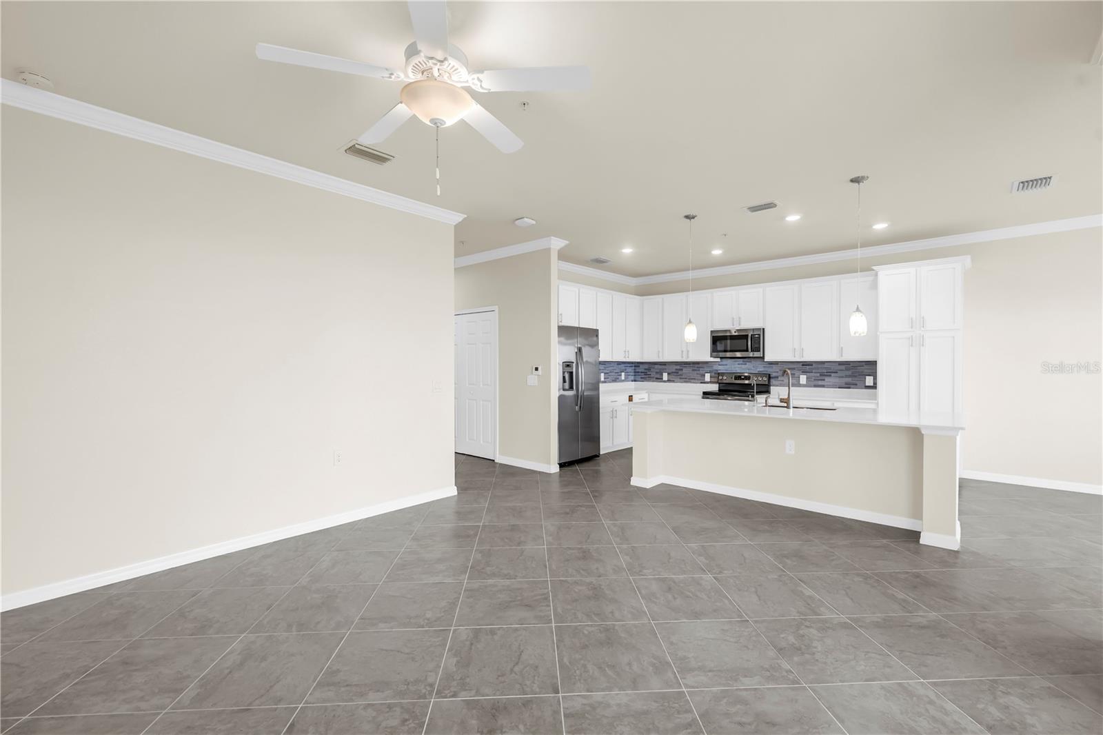 1030 TIDEWATER SHORES LOOP #406
