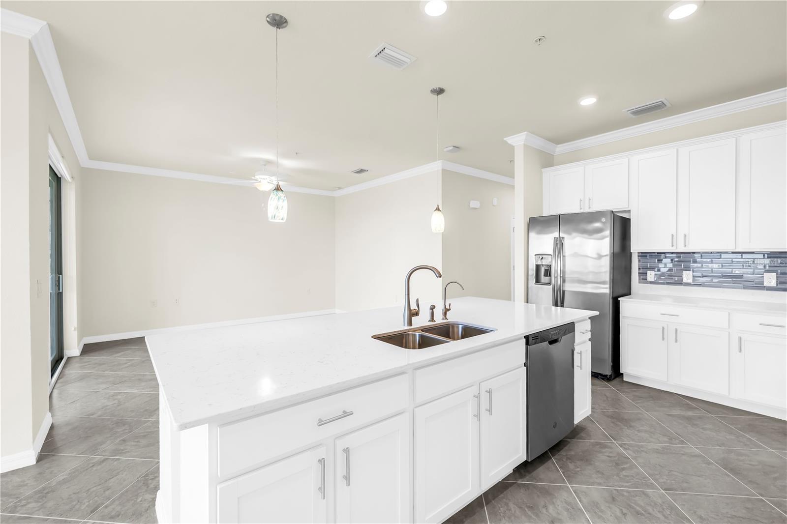 1030 TIDEWATER SHORES LOOP #406