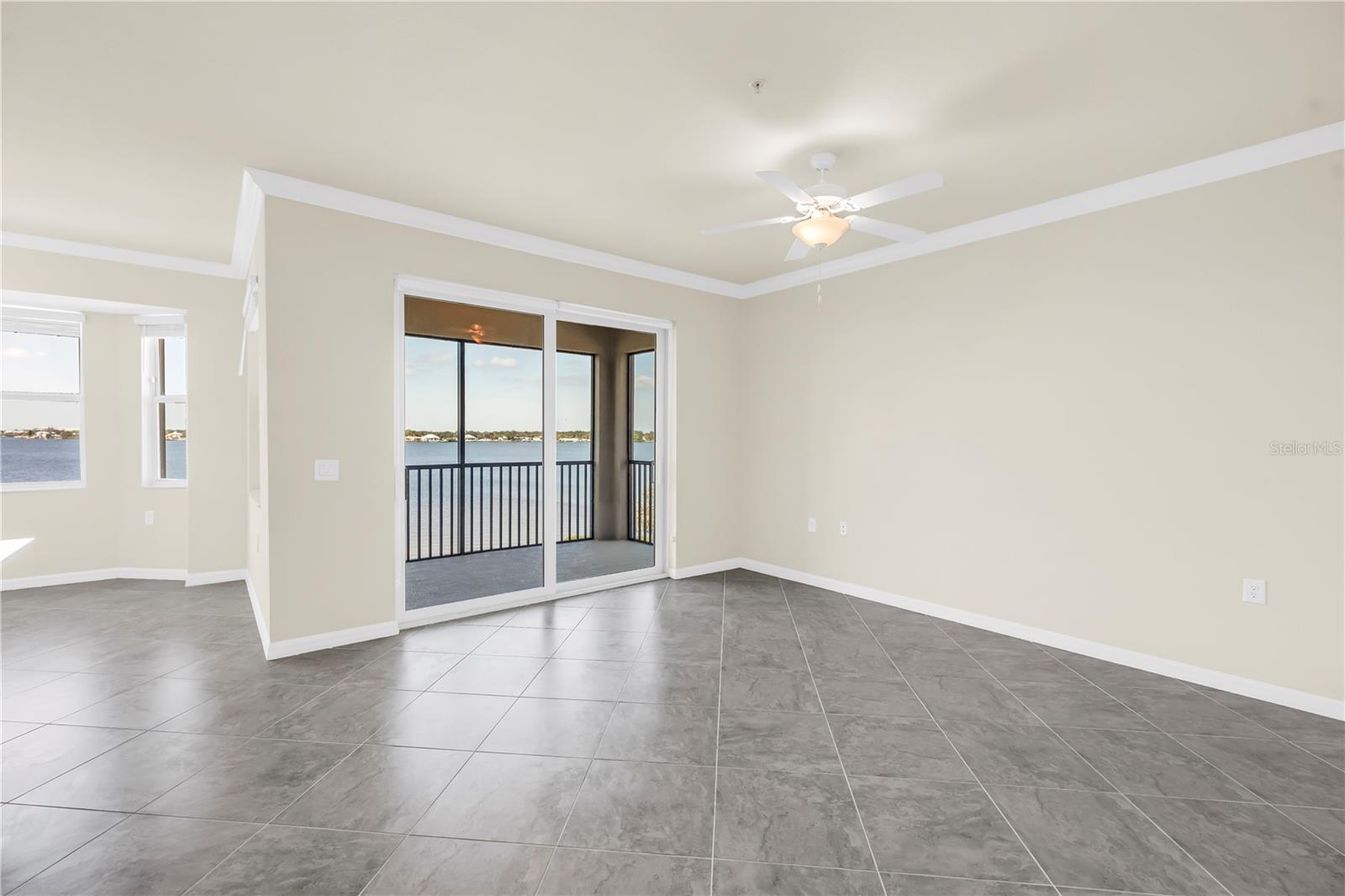 1030 TIDEWATER SHORES LOOP #406