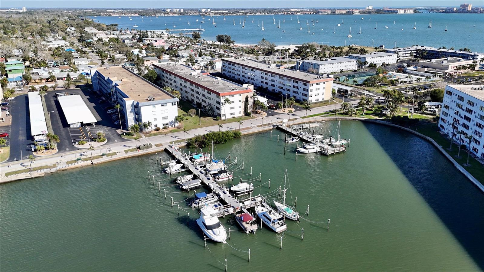 6075 SHORE BLVD S #501