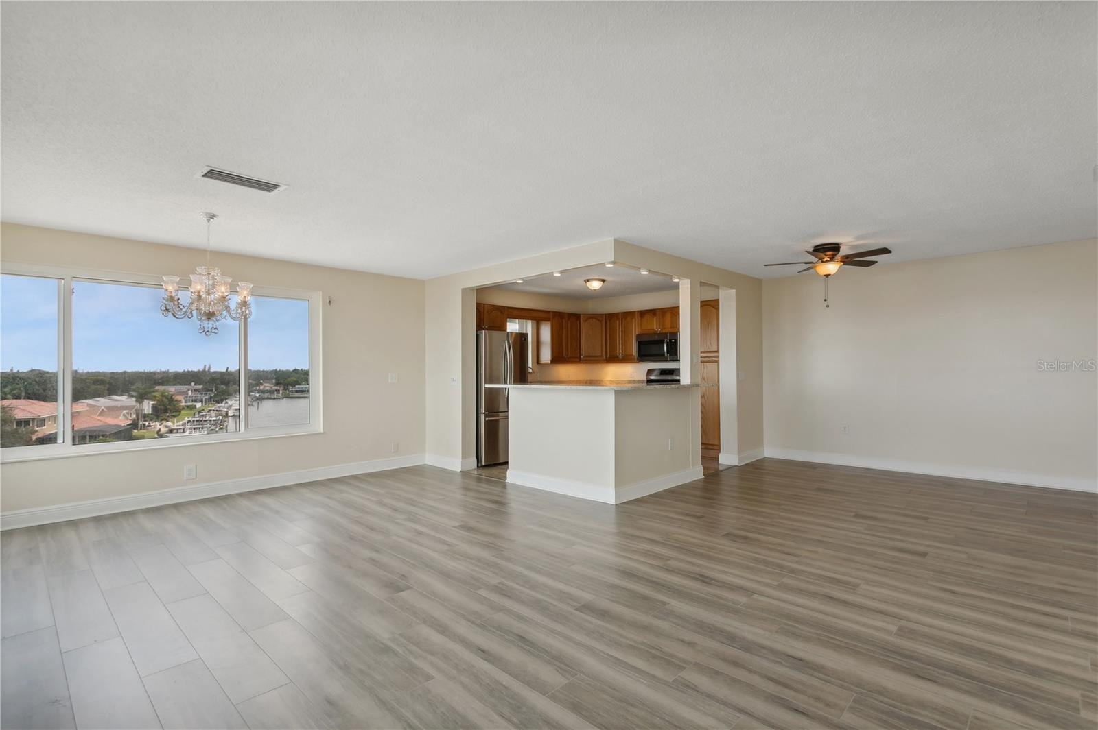 6075 SHORE BLVD S #501