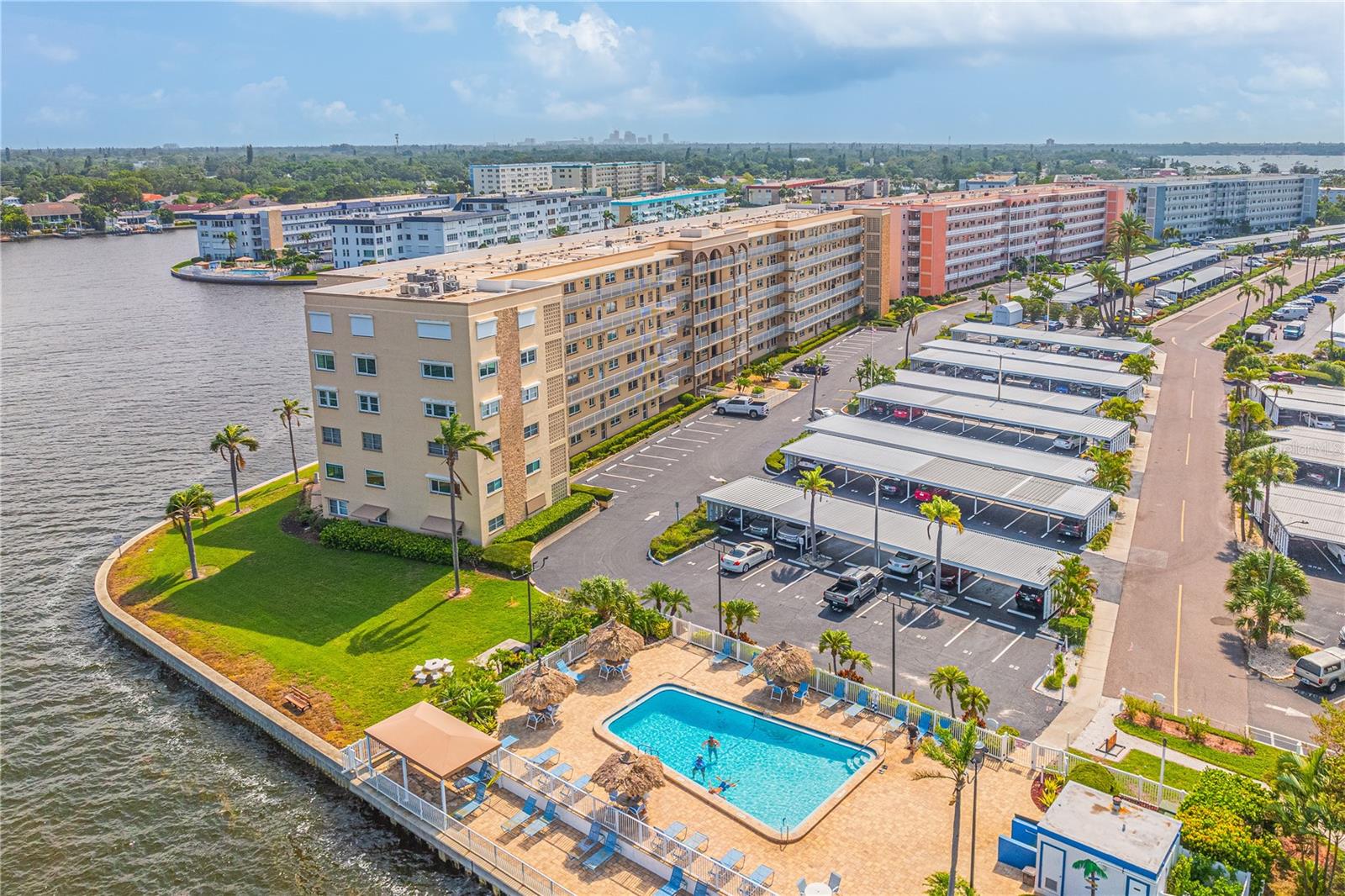 6075 SHORE BLVD S #501