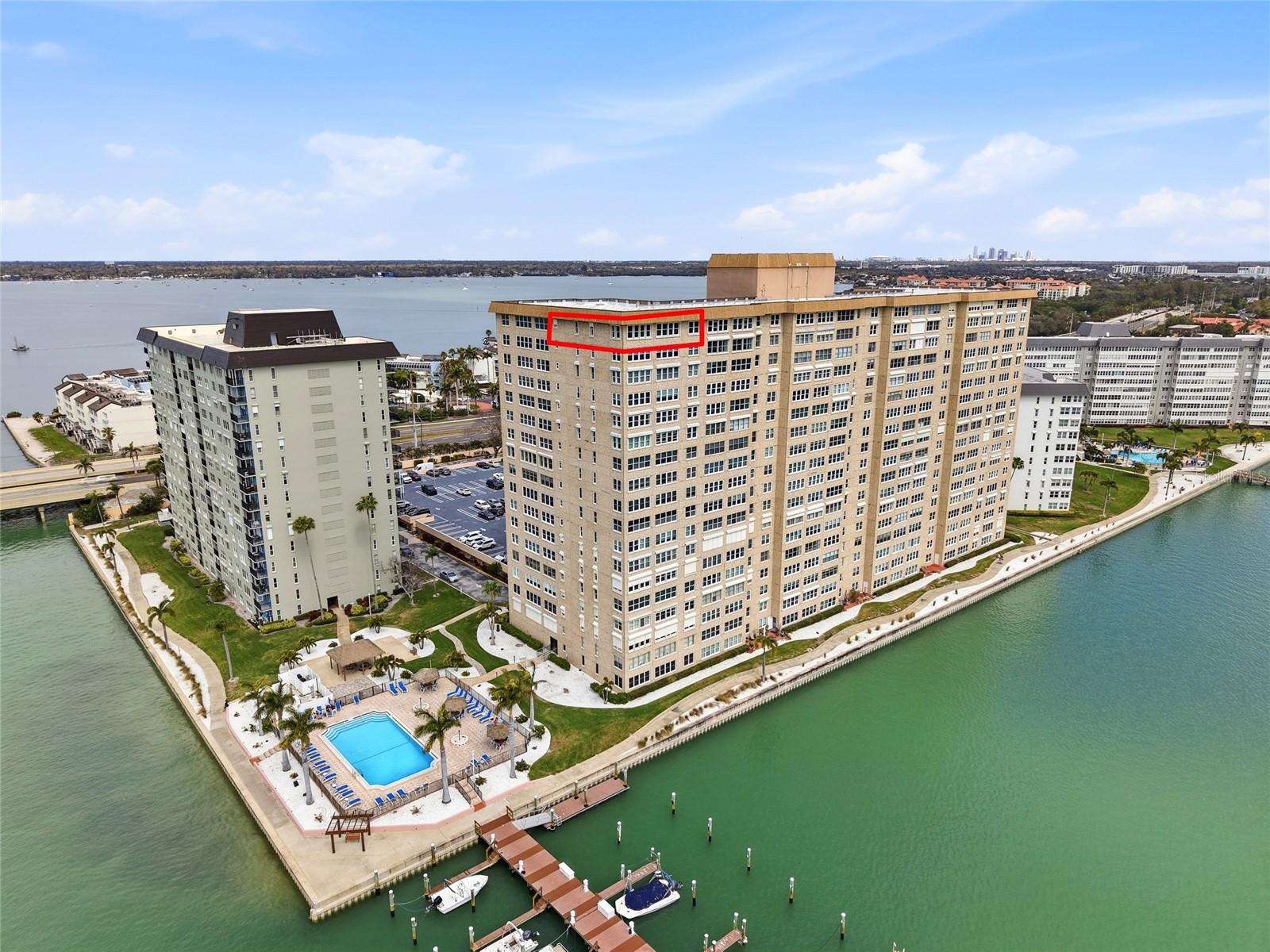 5200 BRITTANY DR S #1809