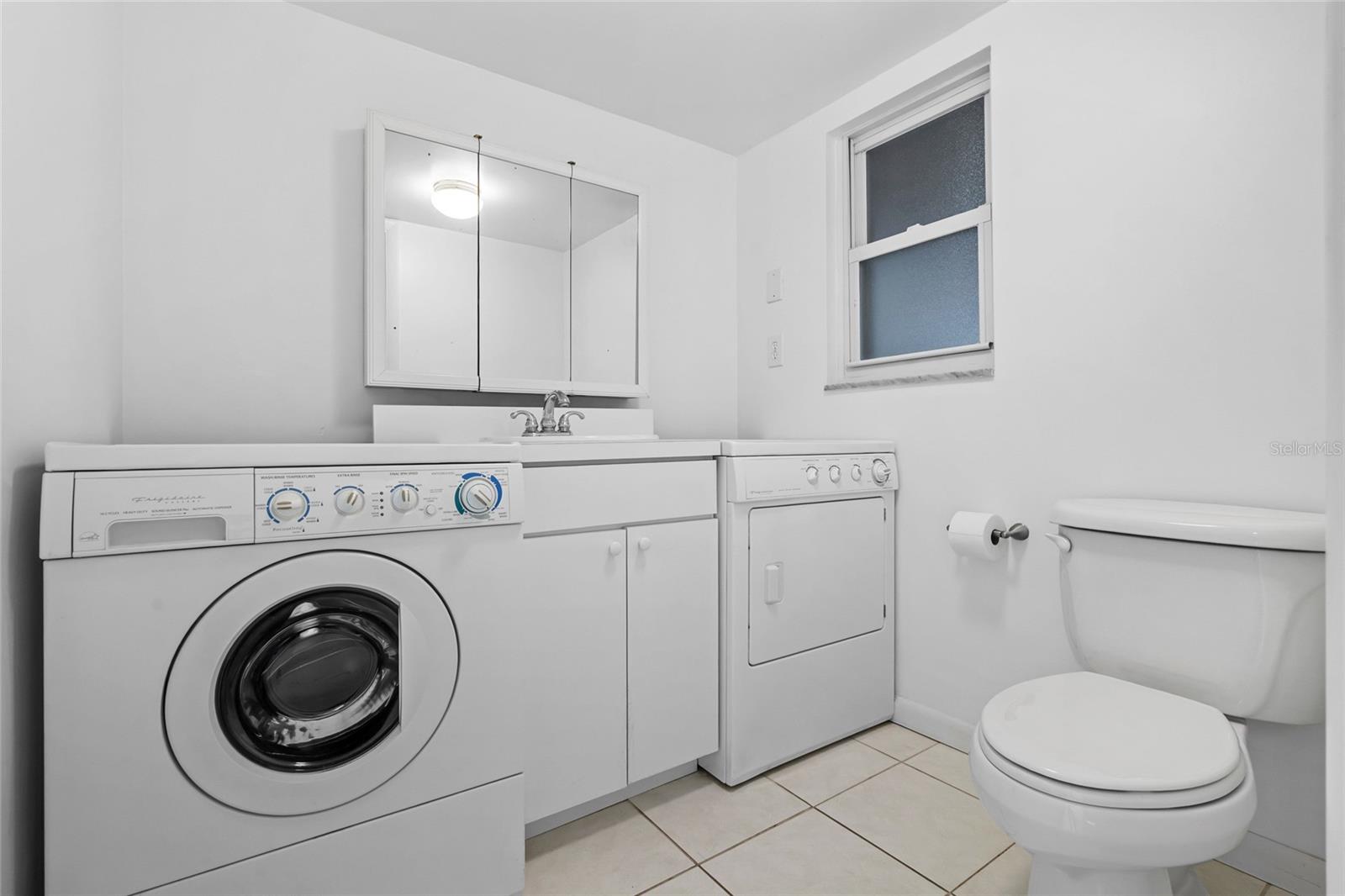 5200 BRITTANY DR S #1809