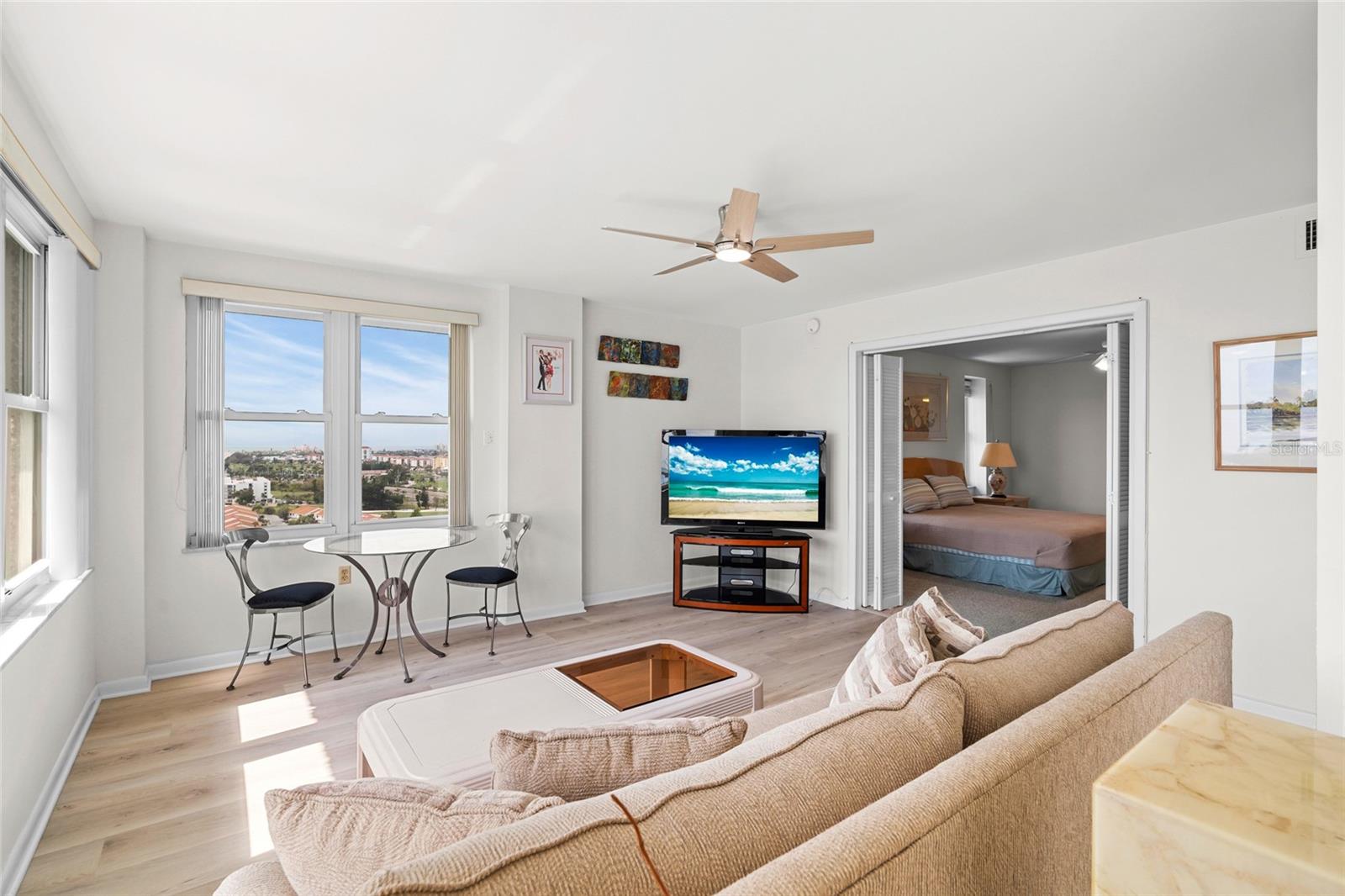 5200 BRITTANY DR S #1809