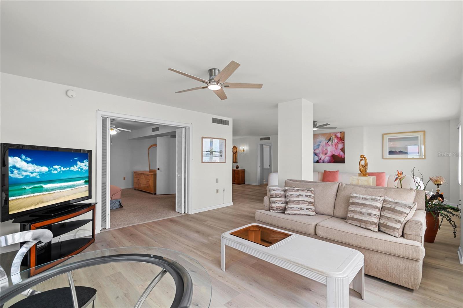 5200 BRITTANY DR S #1809