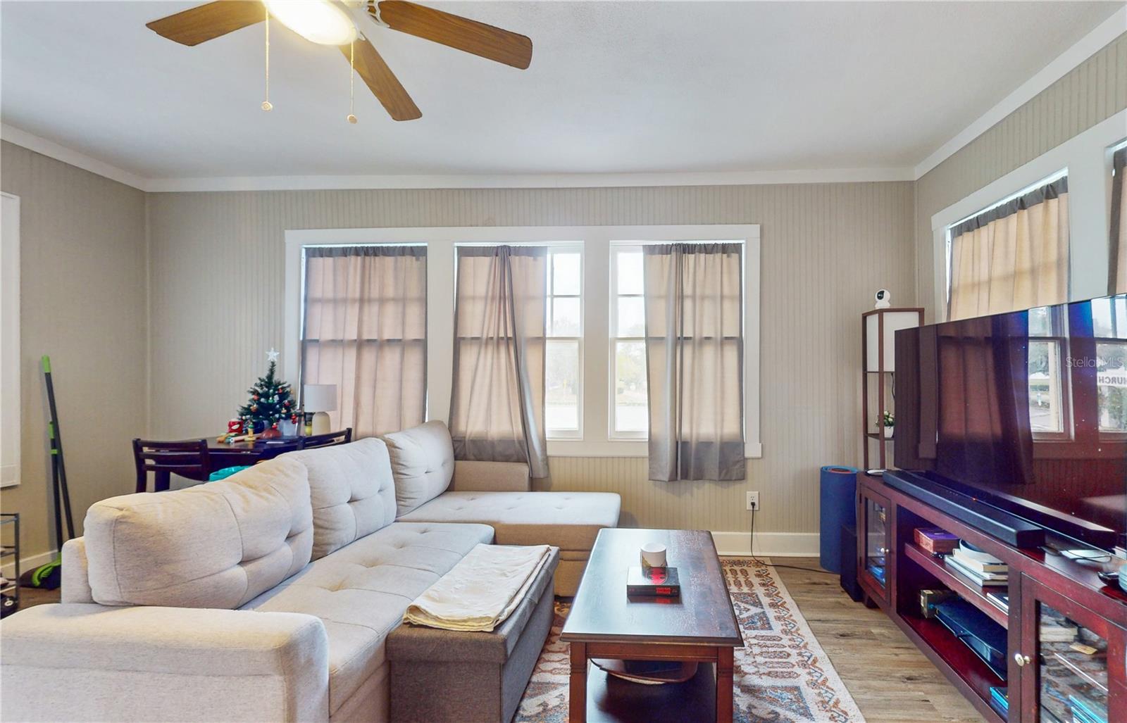 302 E CENTRAL AVE