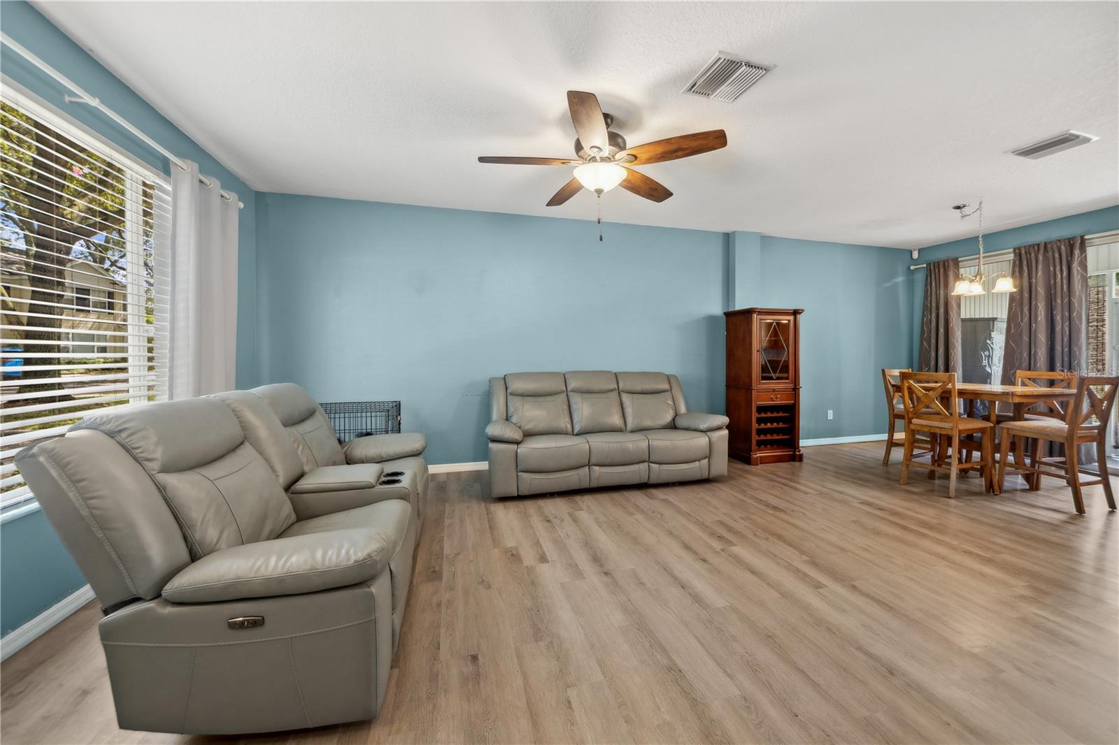 2141 GOLDEN OAK LN