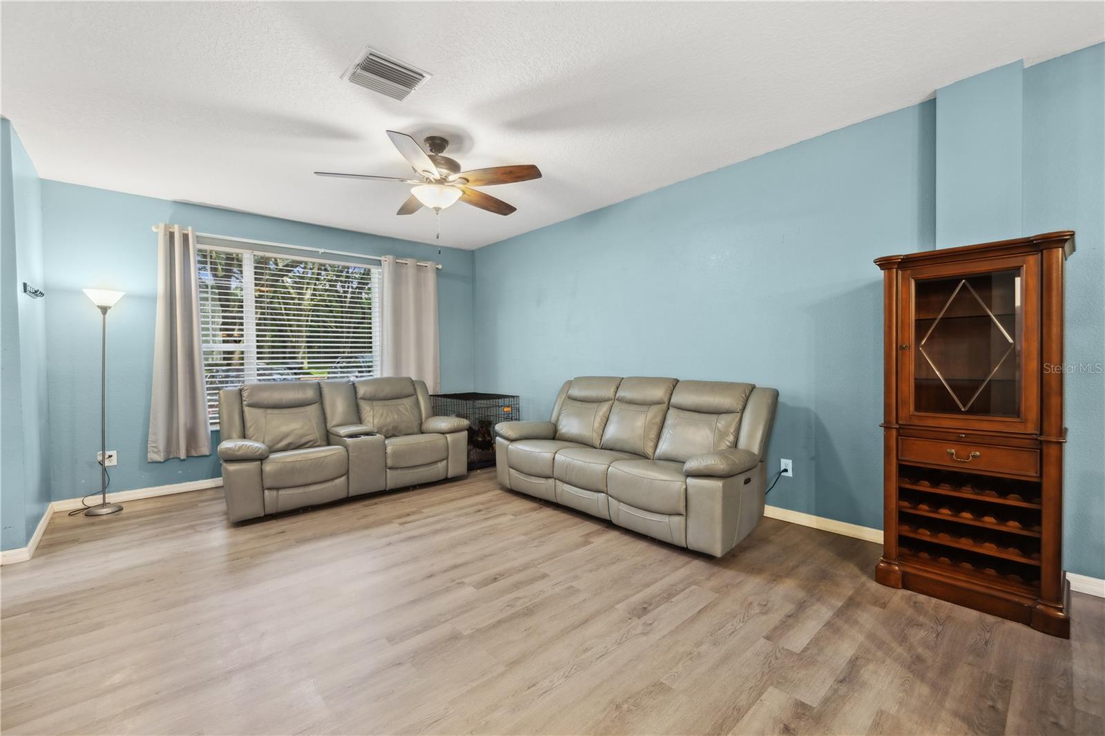 2141 GOLDEN OAK LN