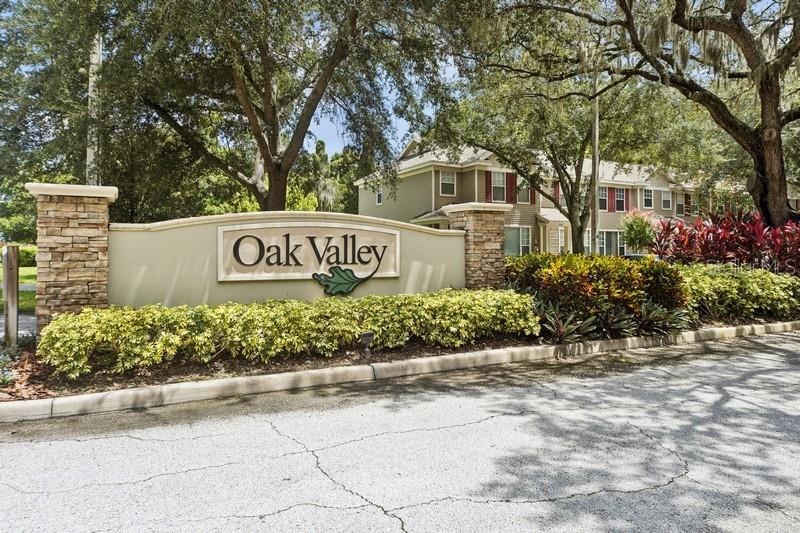 2141 GOLDEN OAK LN