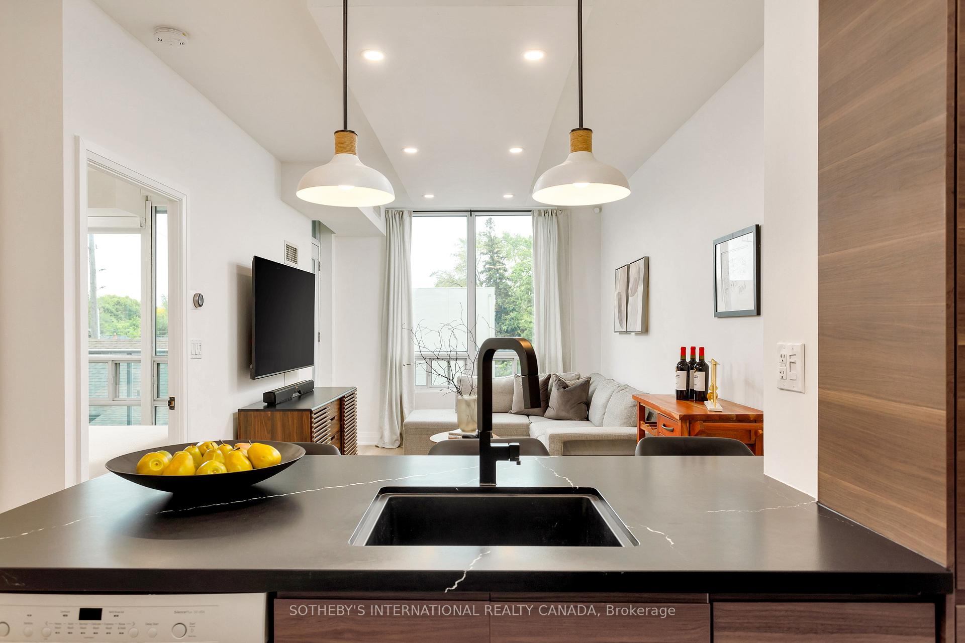 #201 - 3391 Bloor Street, Toronto Unit: 201