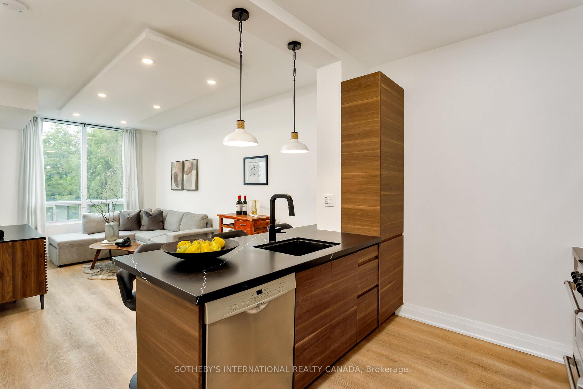 #201 - 3391 Bloor Street, Toronto Unit: 201