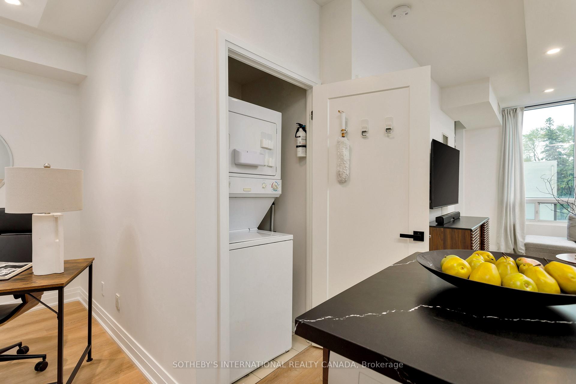 #201 - 3391 Bloor Street, Toronto Unit: 201