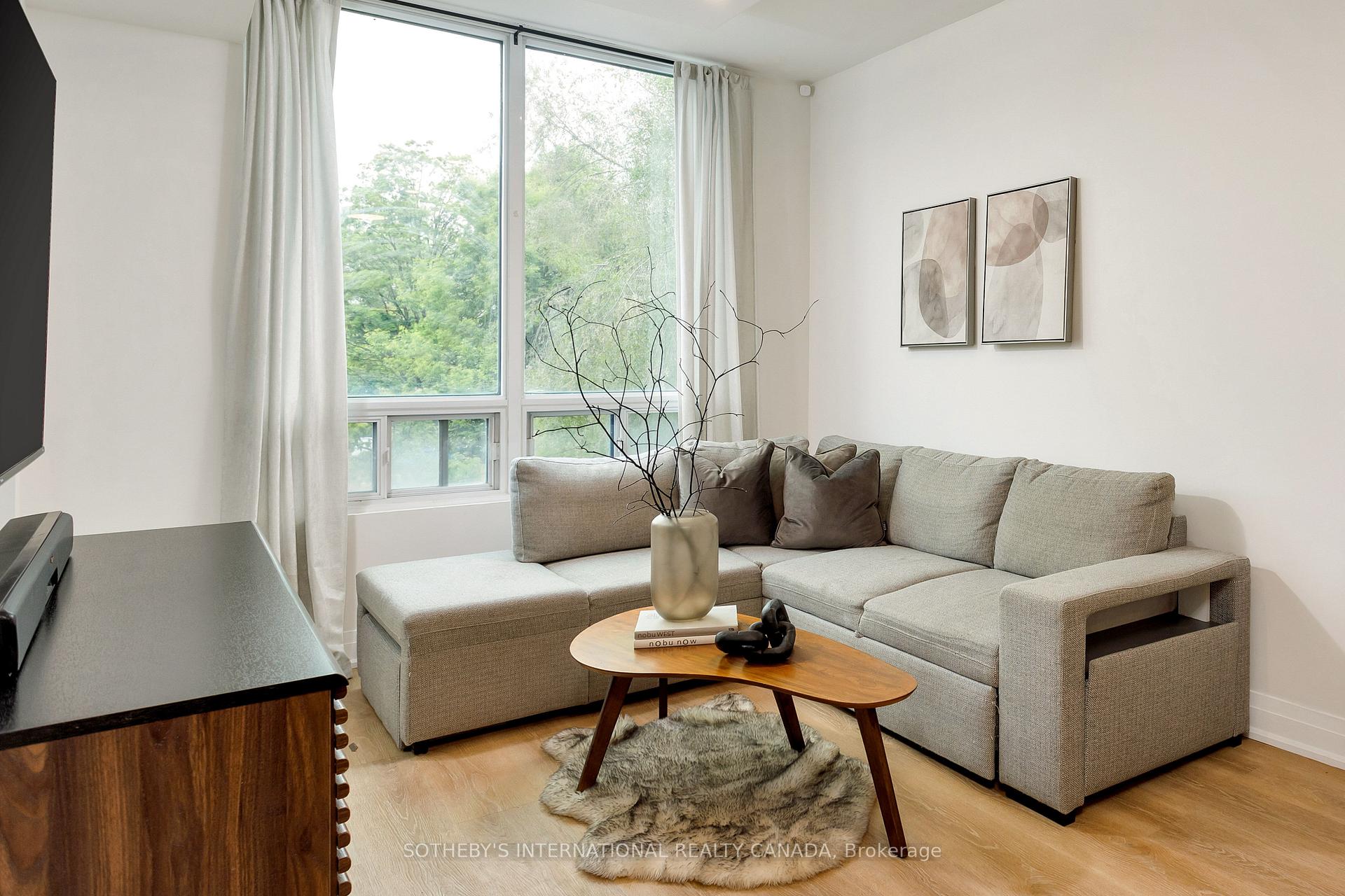 #201 - 3391 Bloor Street, Toronto Unit: 201