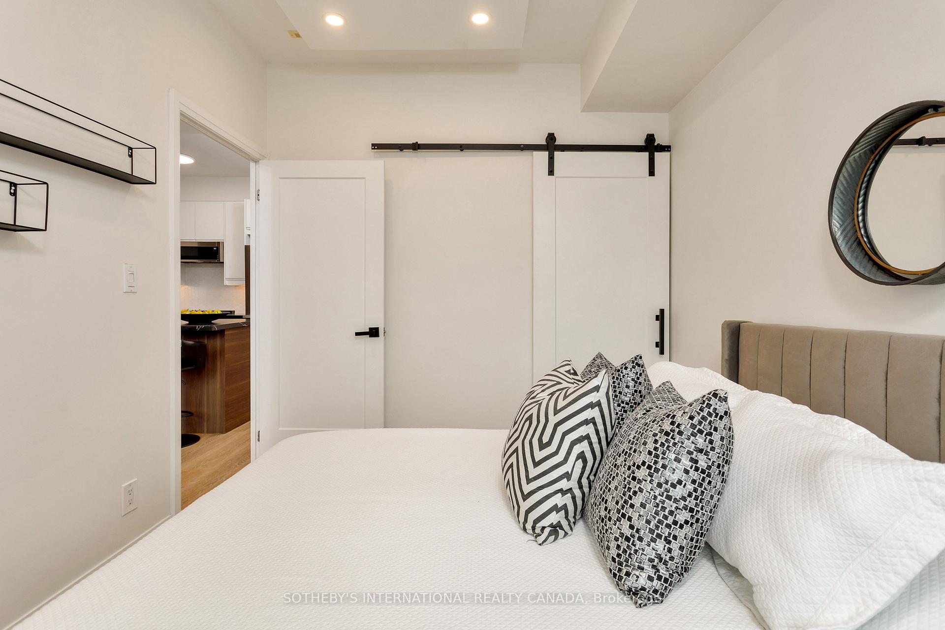 #201 - 3391 Bloor Street, Toronto Unit: 201