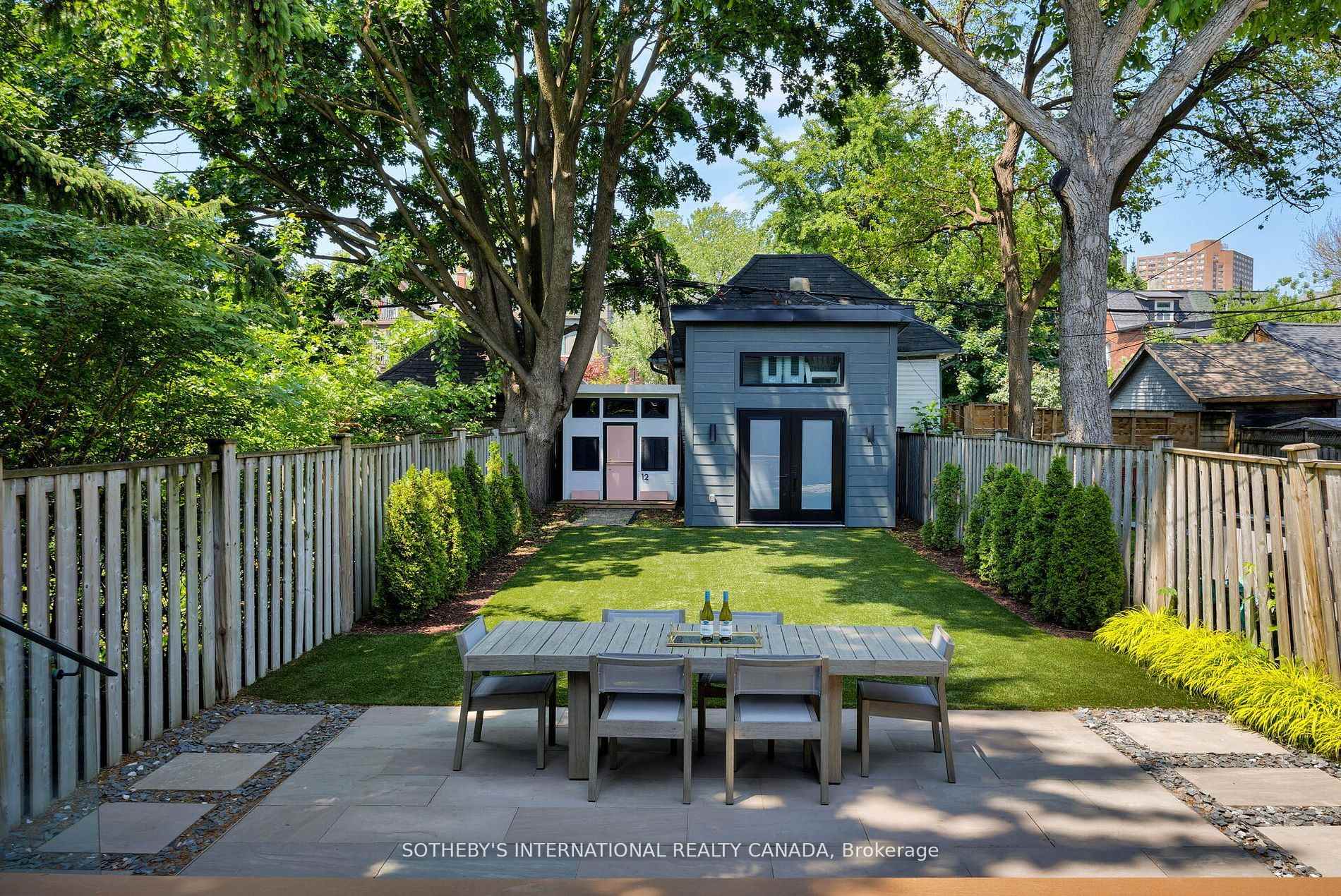 12 Hewitt Avenue, Toronto W01