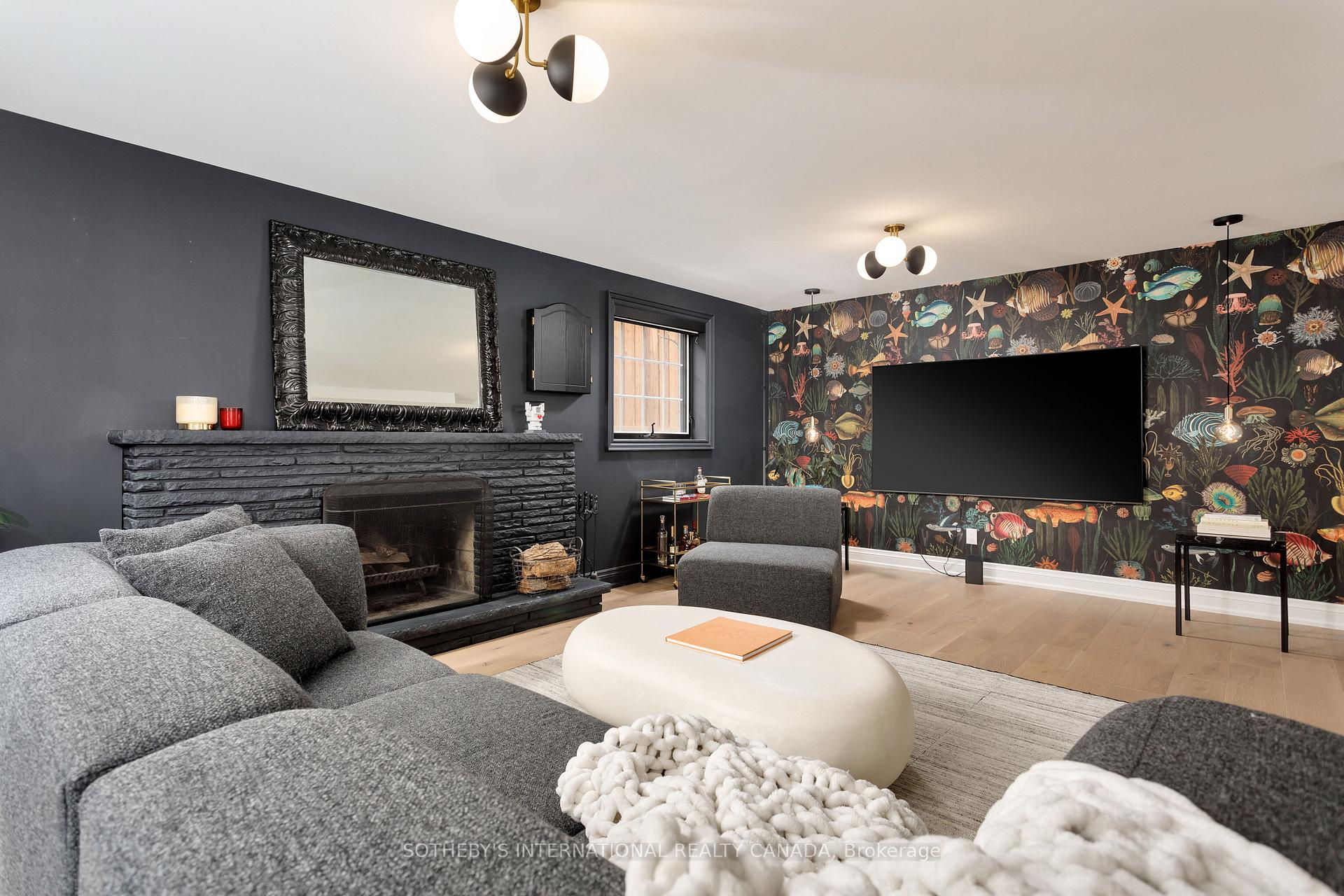 15 Ravensbourne Crescent