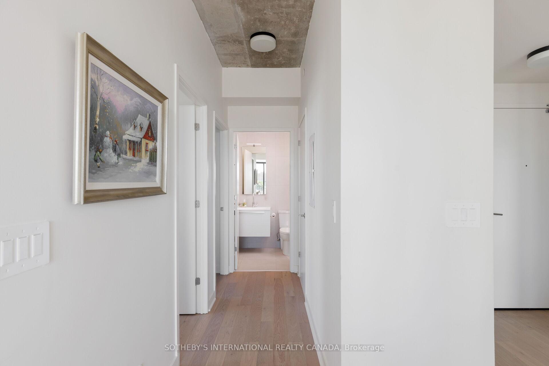 2720 Dundas Street W 903