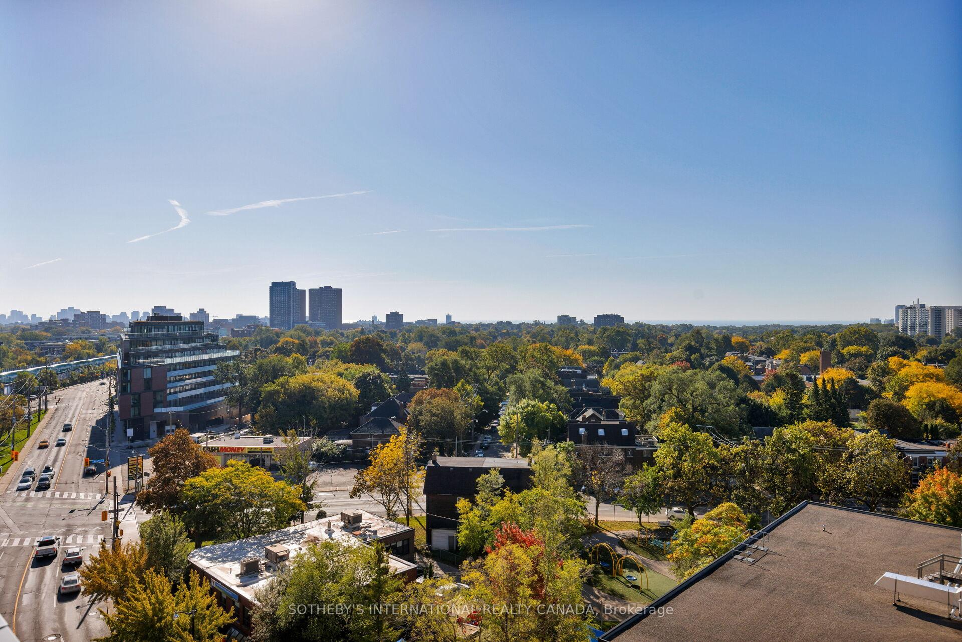 2720 Dundas Street W 903