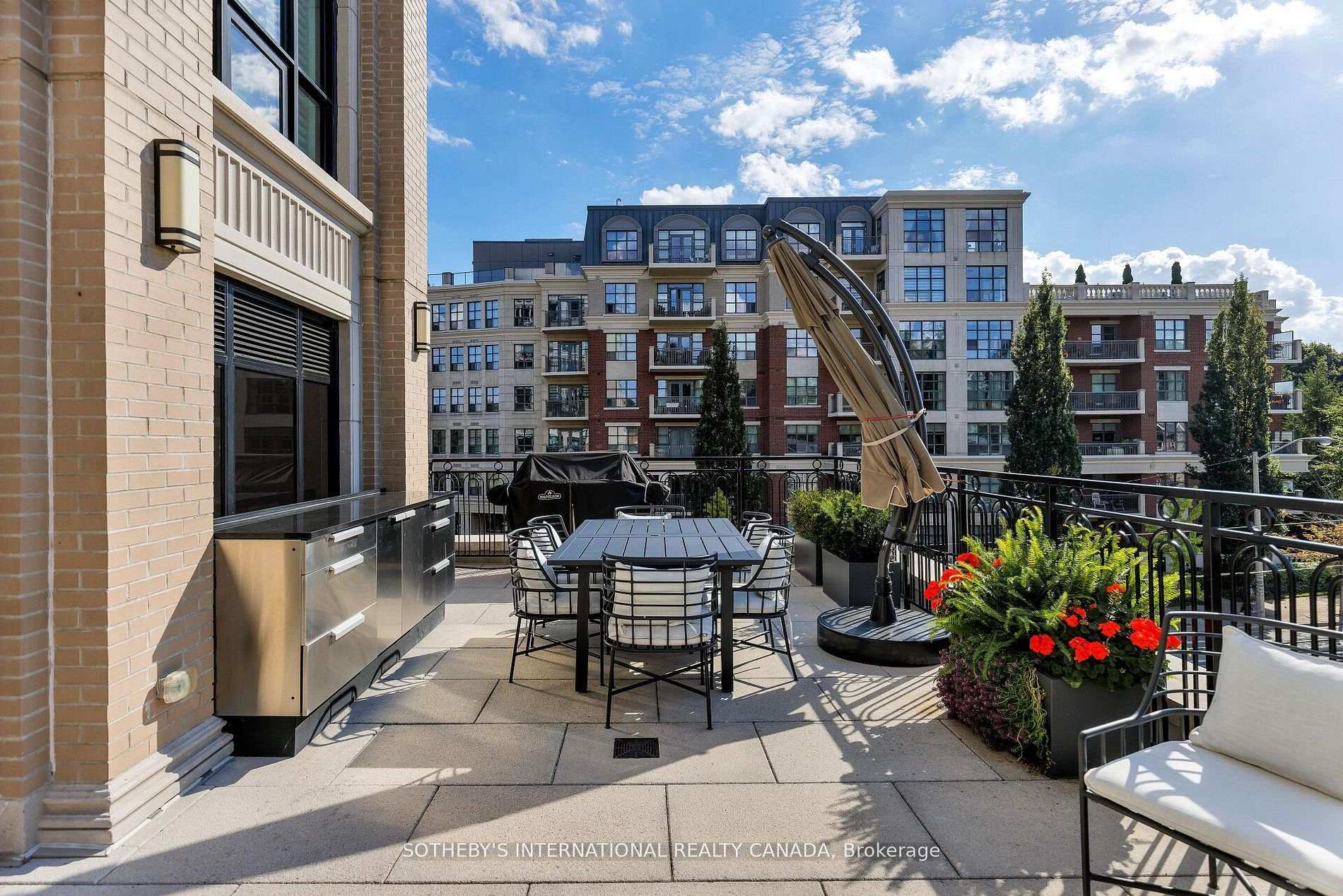 4 The Kingsway N/A TH 2