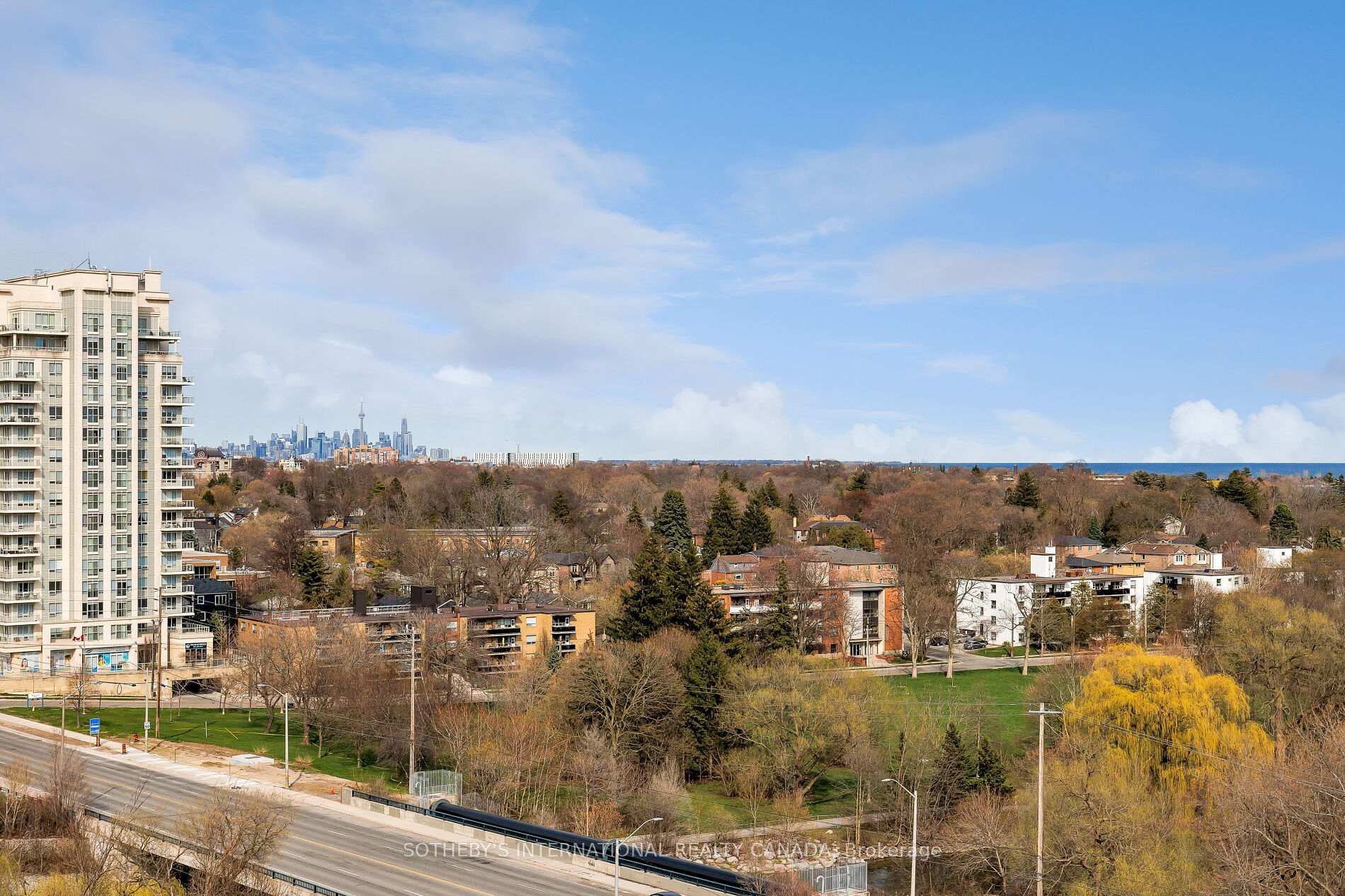 1515 Lakeshore Road E 1103