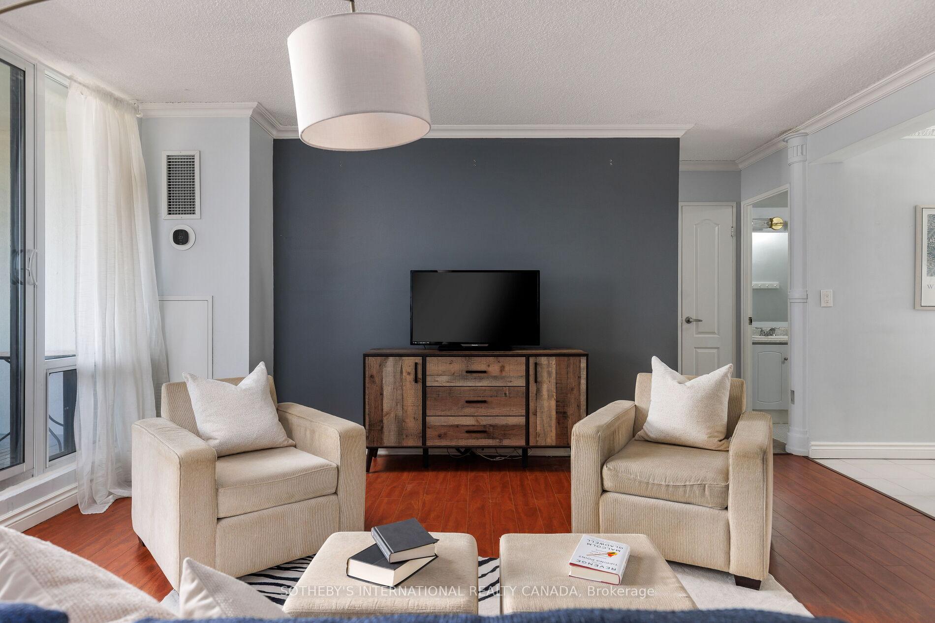 1515 Lakeshore Road E 1103