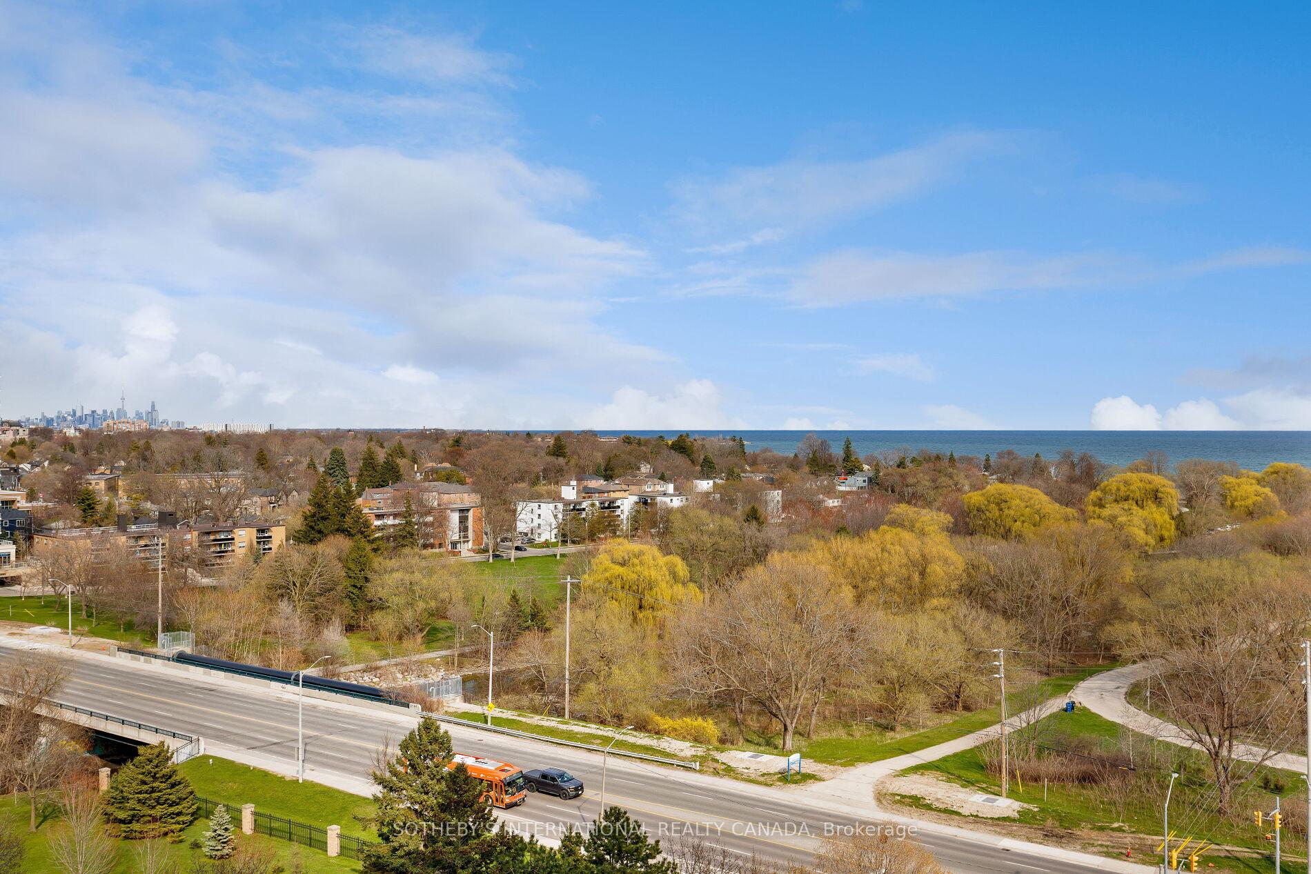 1515 Lakeshore Road E 1103