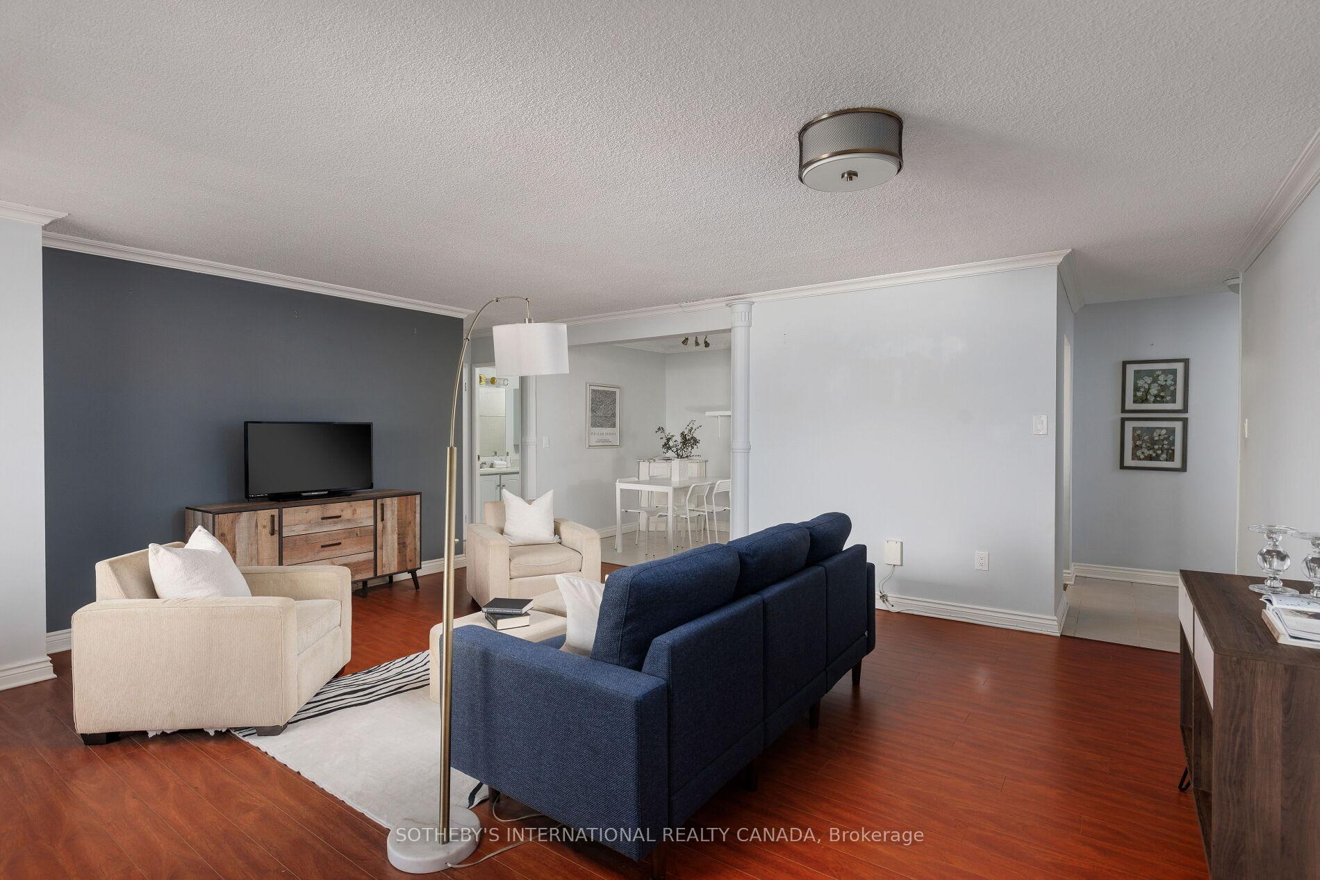 1515 Lakeshore Road E 1103