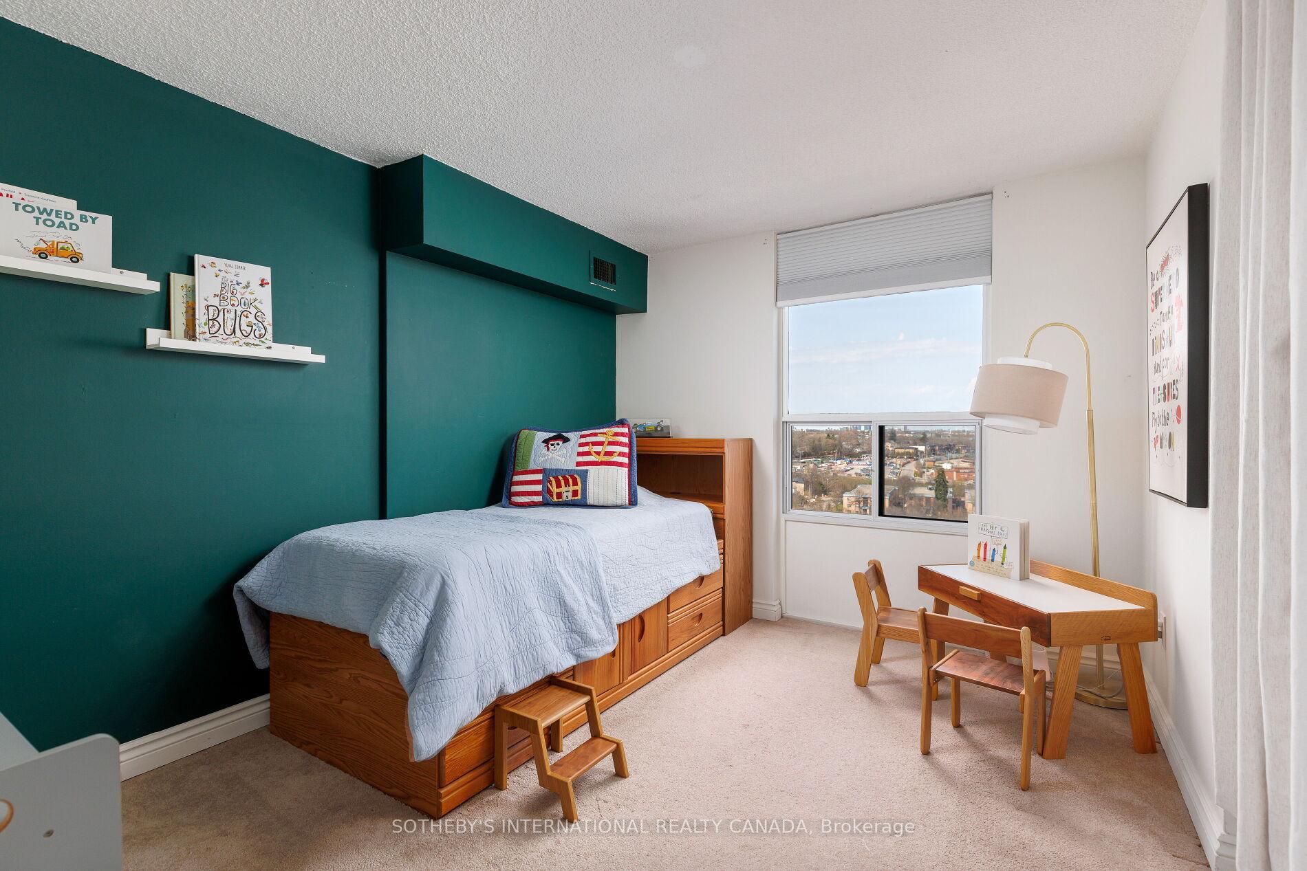 1515 Lakeshore Road E 1103