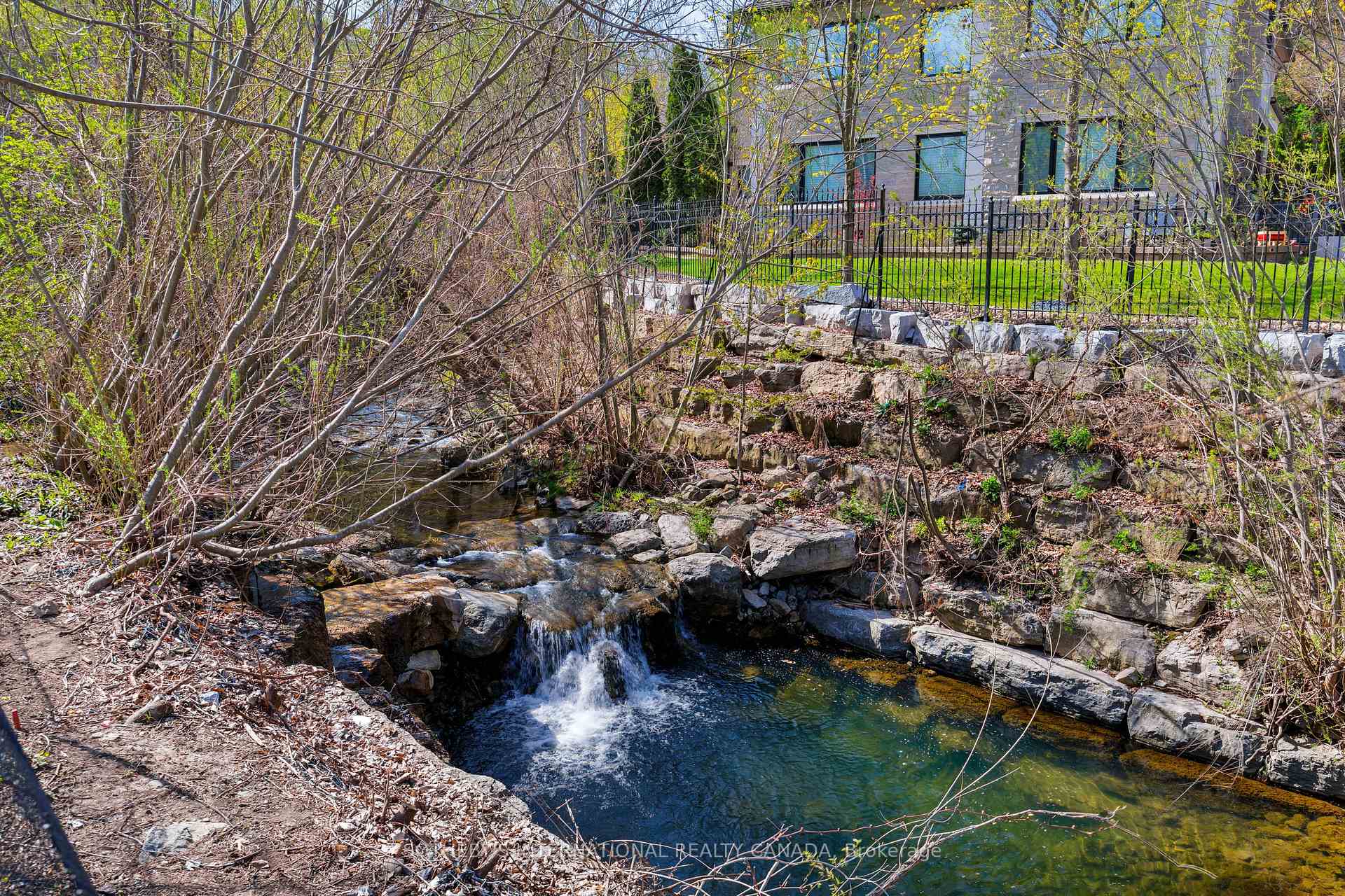 150 Edenbridge Drive