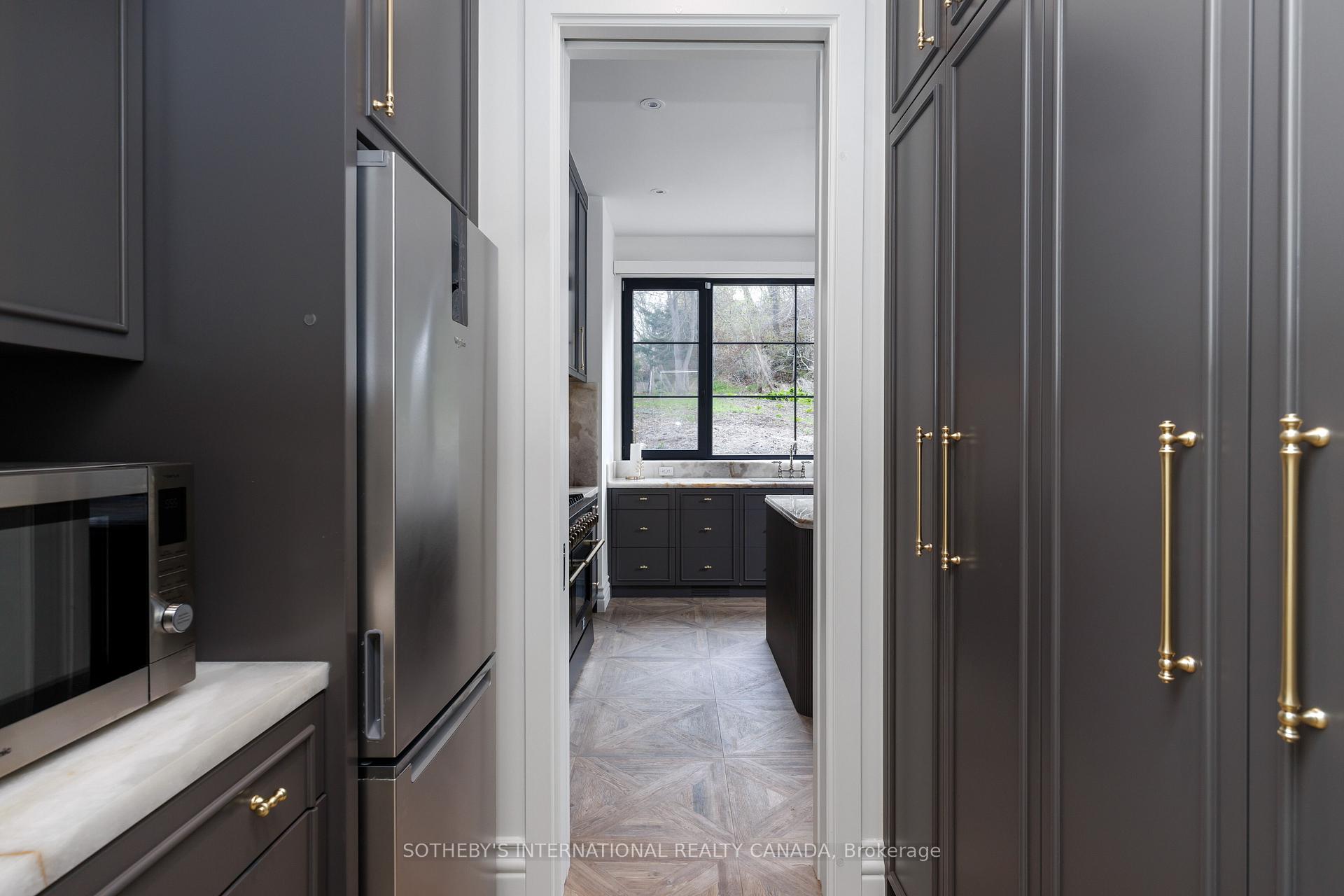 150 Edenbridge Drive