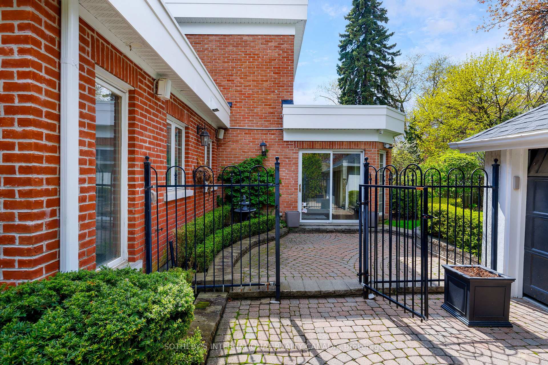 70 King Georges Road