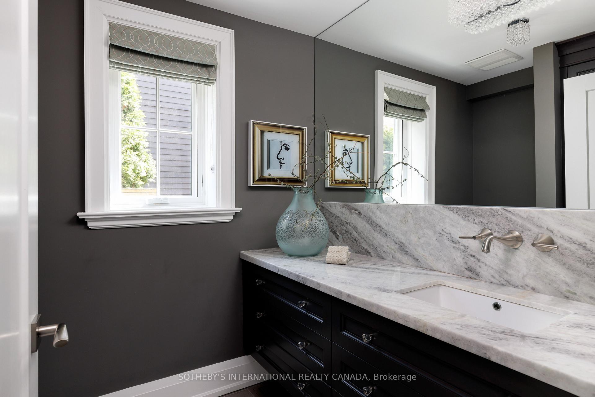 10 Queen Mary's Drive
