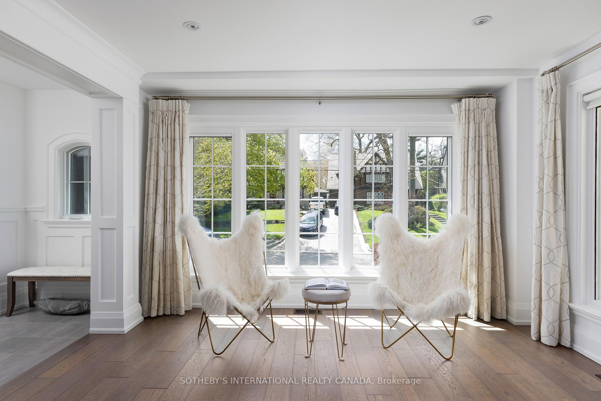 10 Queen Mary's Drive